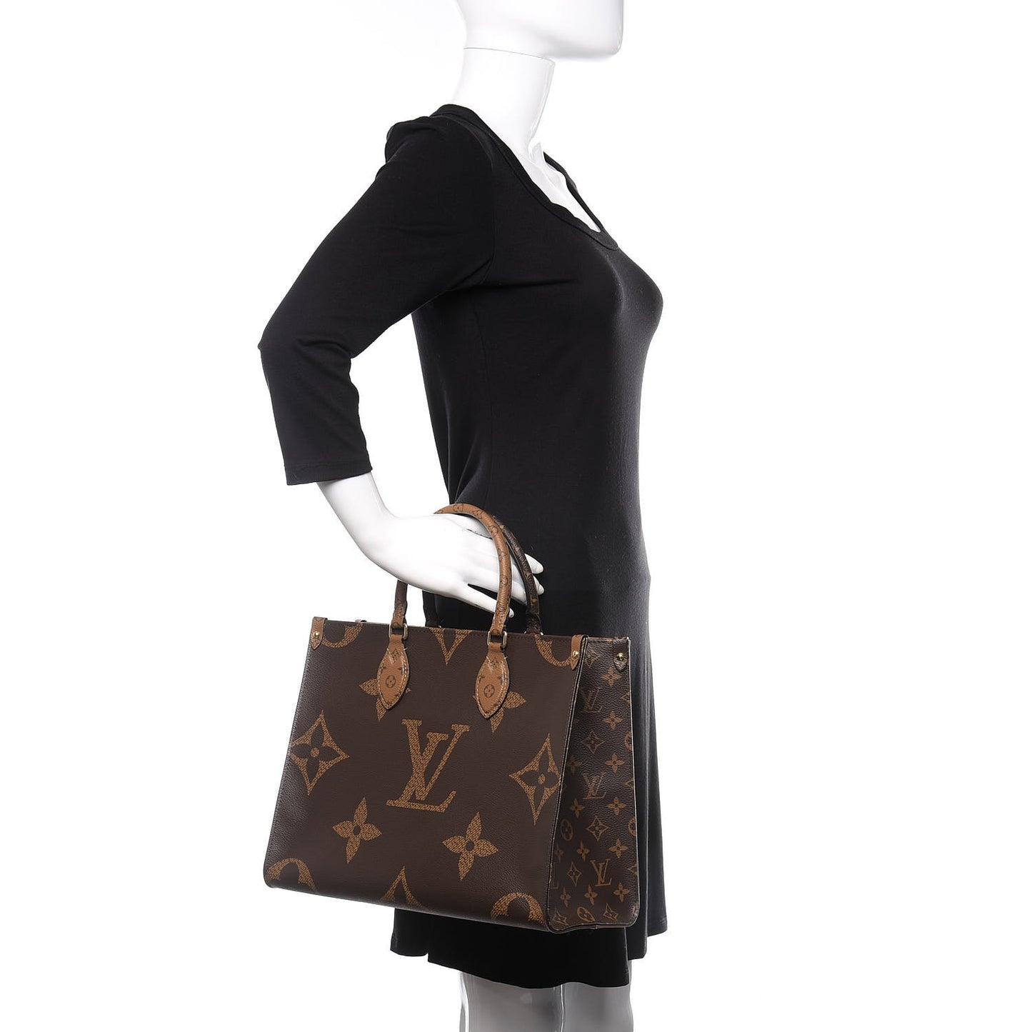 Reverse Monogram Giant Onthego MM