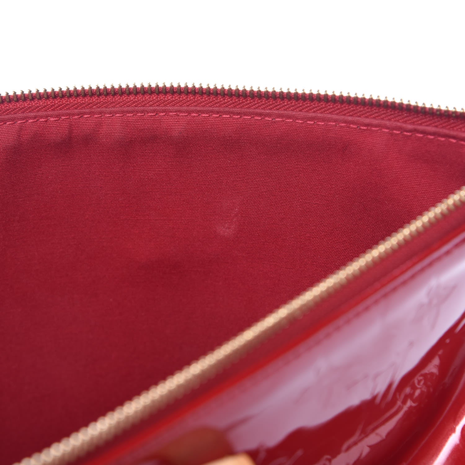Louis Vuitton Vernis Bellevue PM Pomme D'Amour 10 of 19