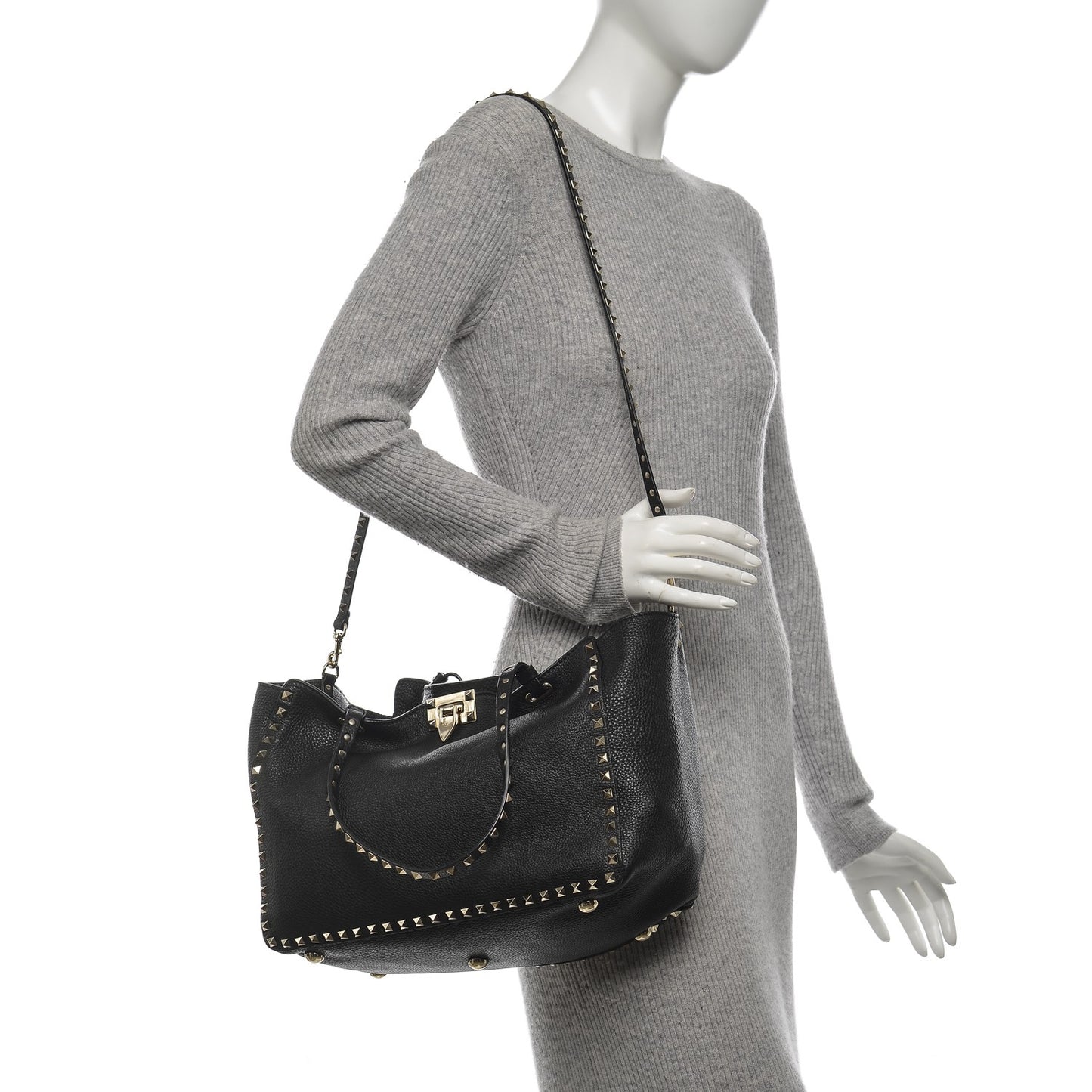 Pebbled Calfskin Medium Rockstud Tote Black