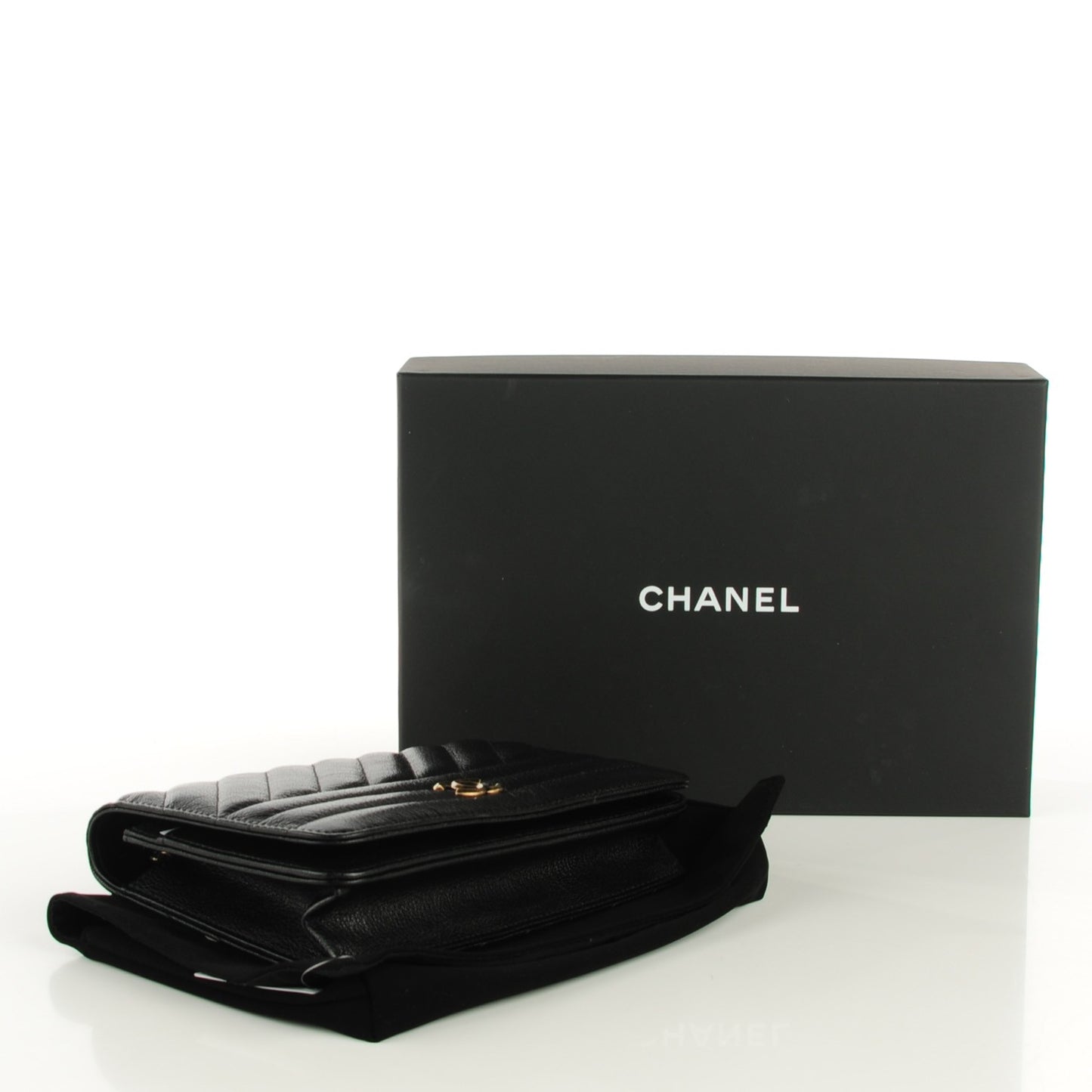 Goatskin Diagonal Quilted Wallet On Chain WOC Black