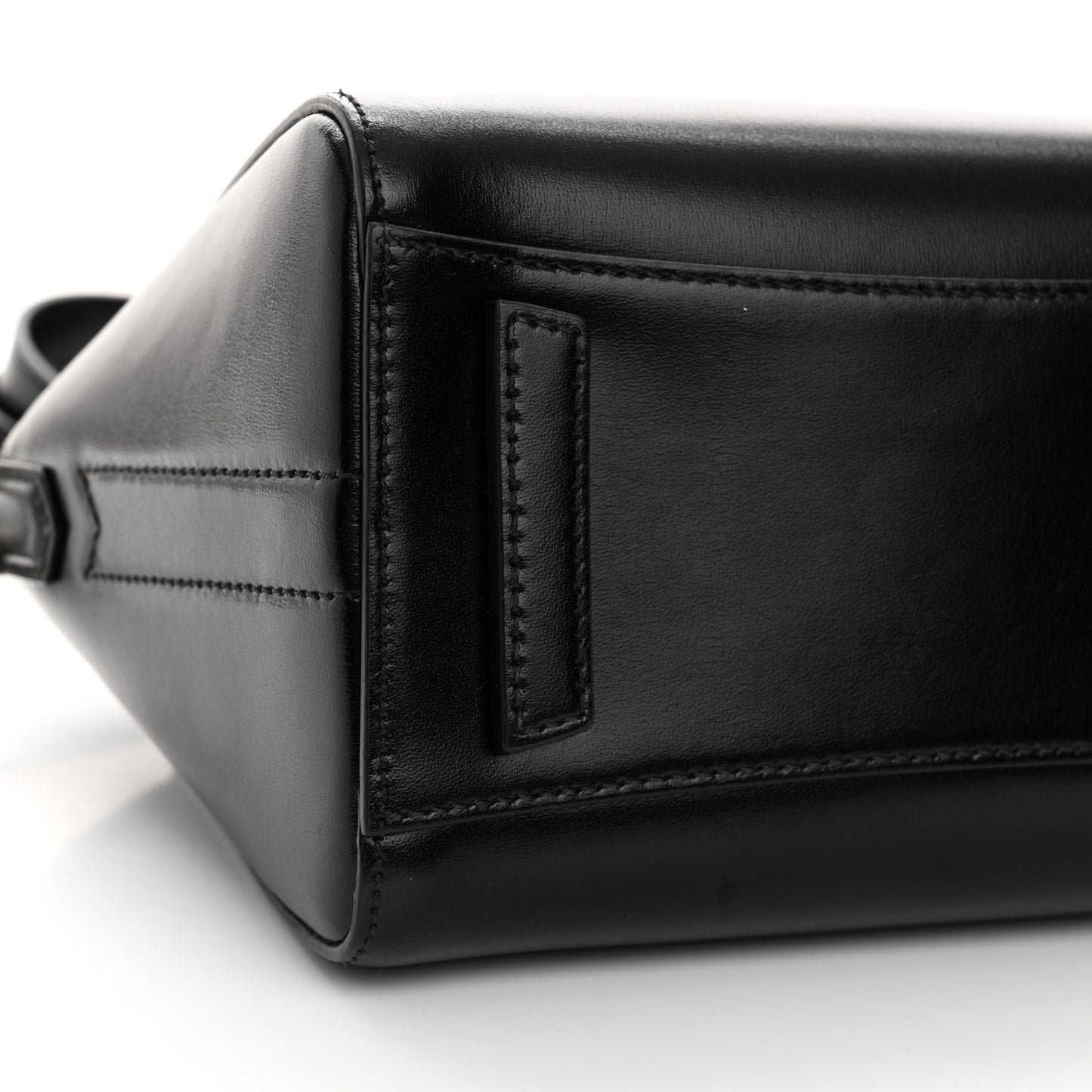 Shiny Lord Calfskin Mini Antigona Black