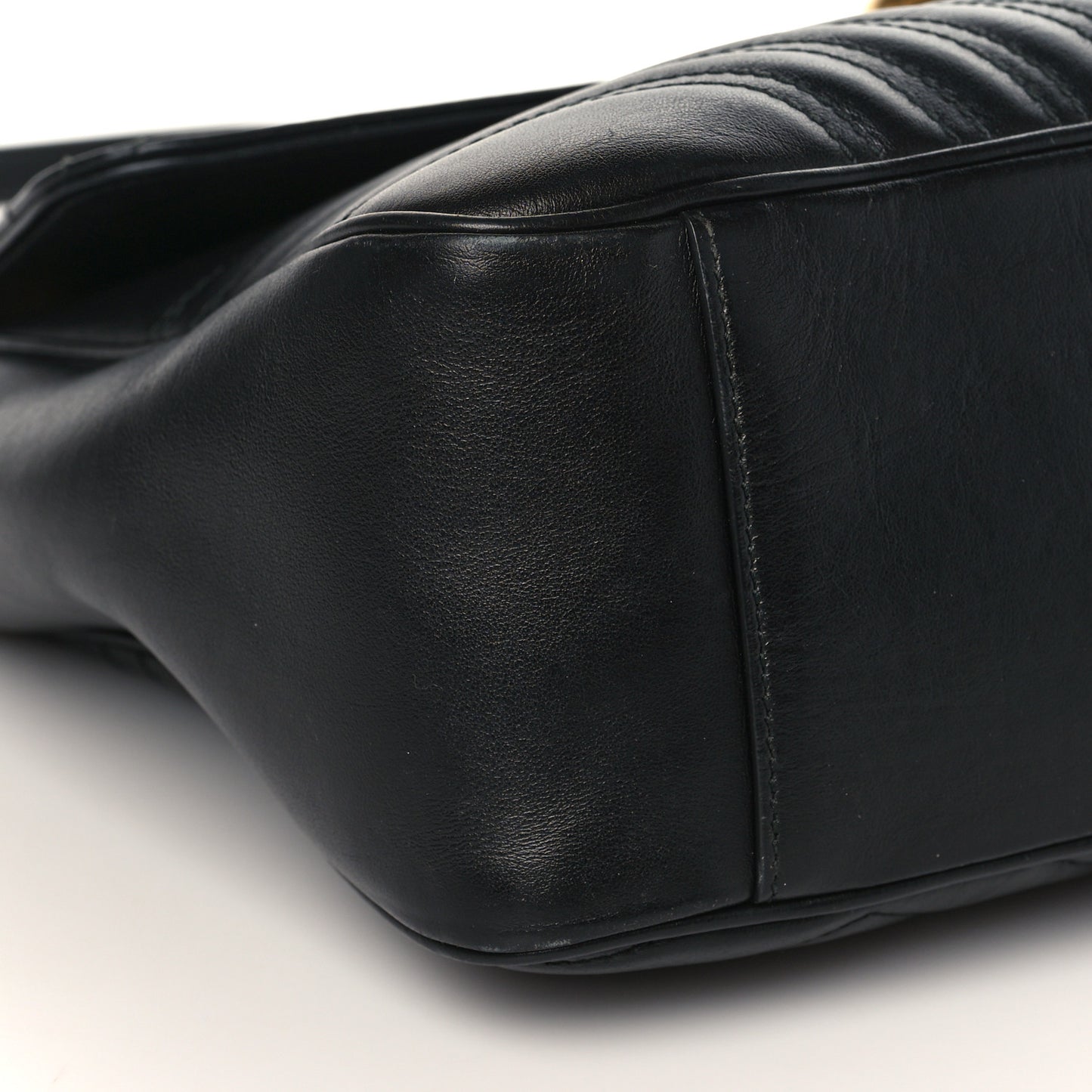 Calfskin Matelasse Large GG Marmont Shoulder Bag Black