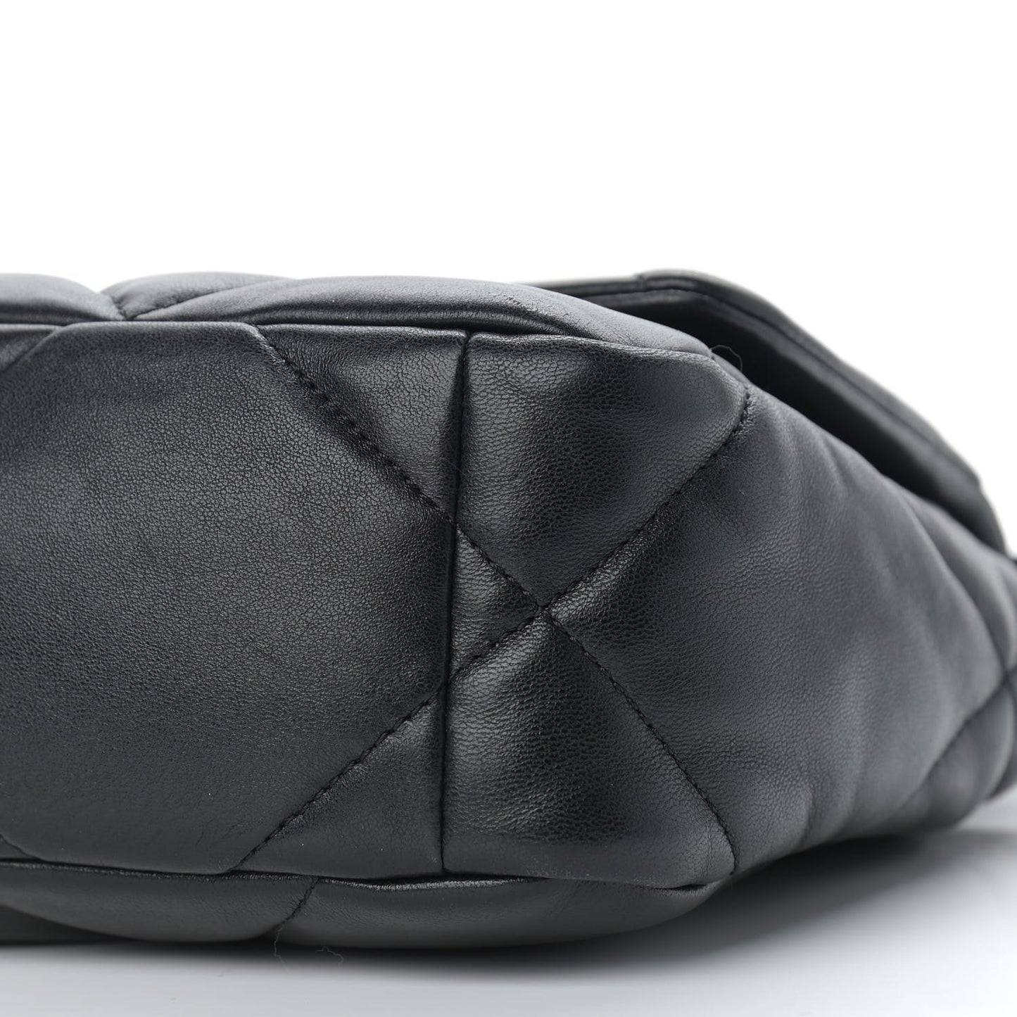 Lambskin Quilted Medium Chanel 19 Flap Black