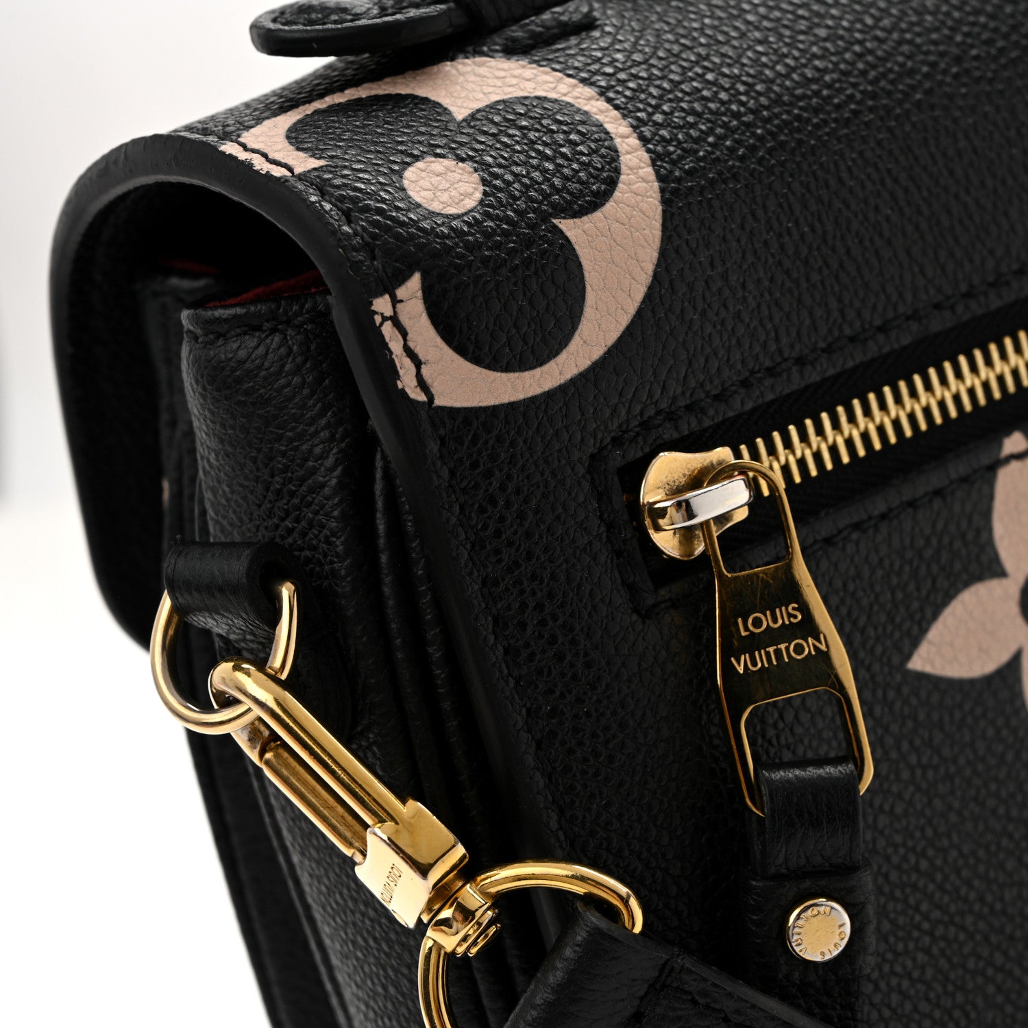 Louis Vuitton Empreinte Monogram Giant Pochette Metis Black Beige 10 of 14