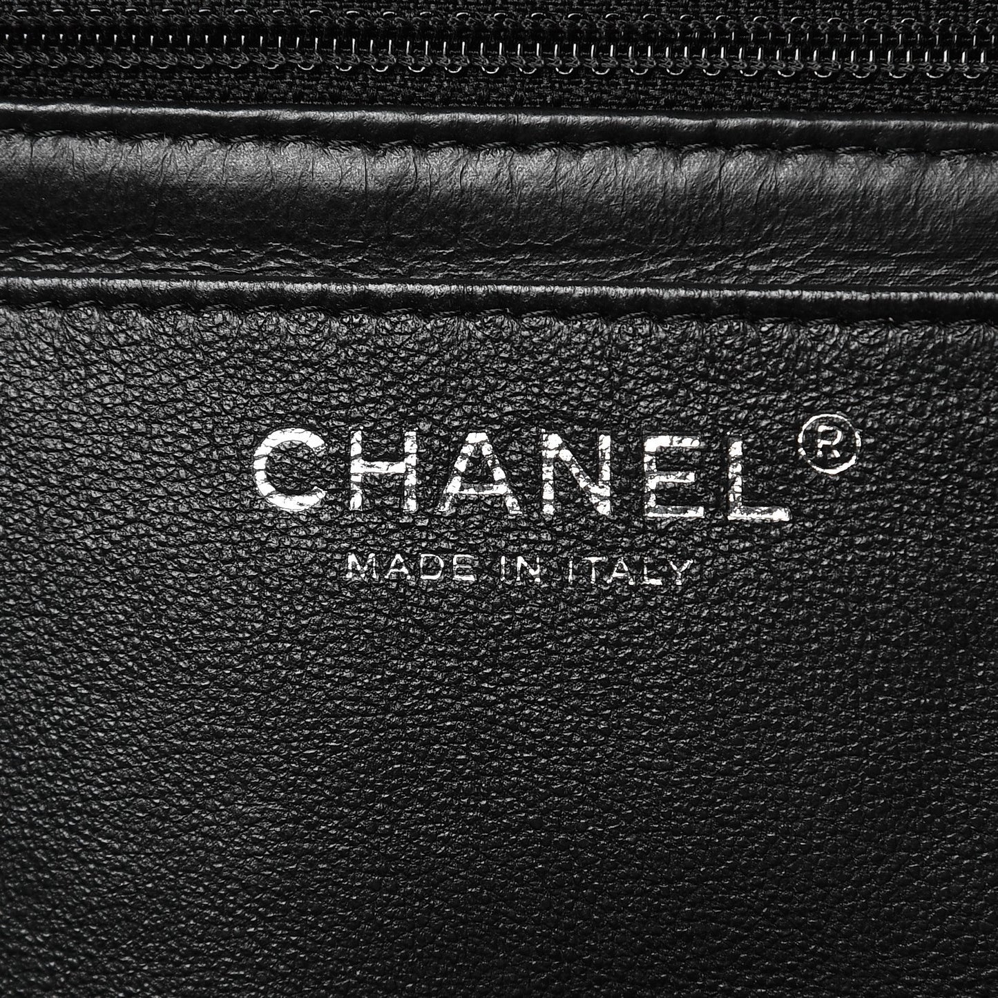 Caviar Quilted Maxi Single Flap Black