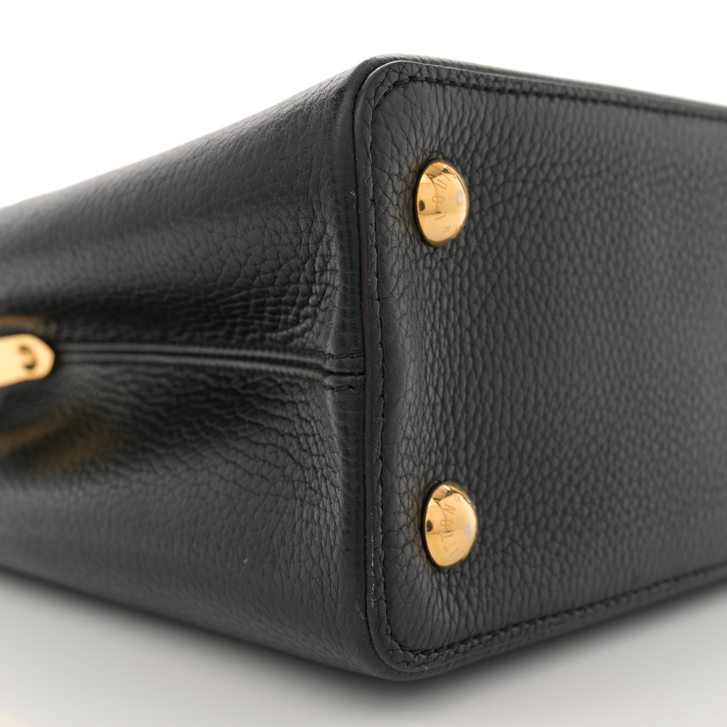 Taurillon Capucines PM Black