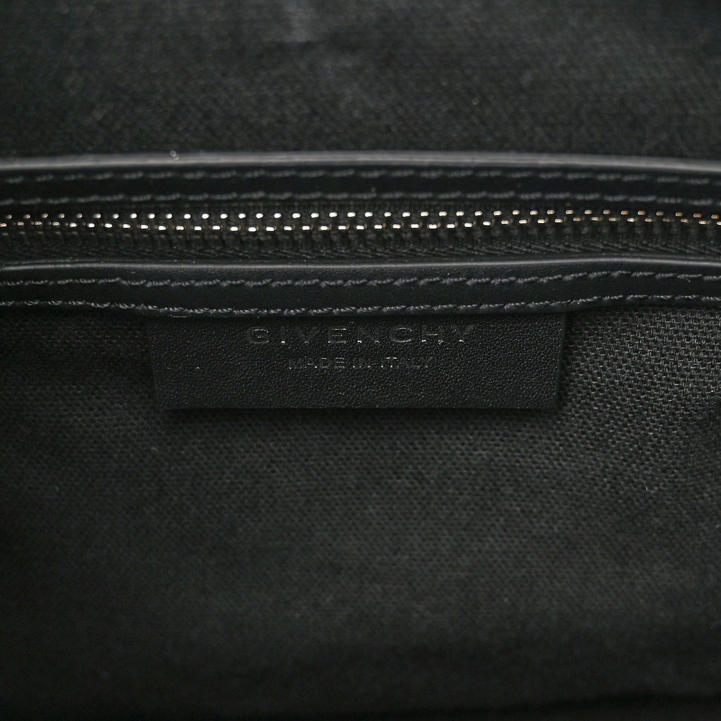 Calfskin Signature Logo Small Antigona Black