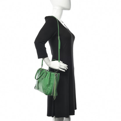 Balenciaga Veau Papier A6 Zip Around Tote Vert Trefle 2 of 15