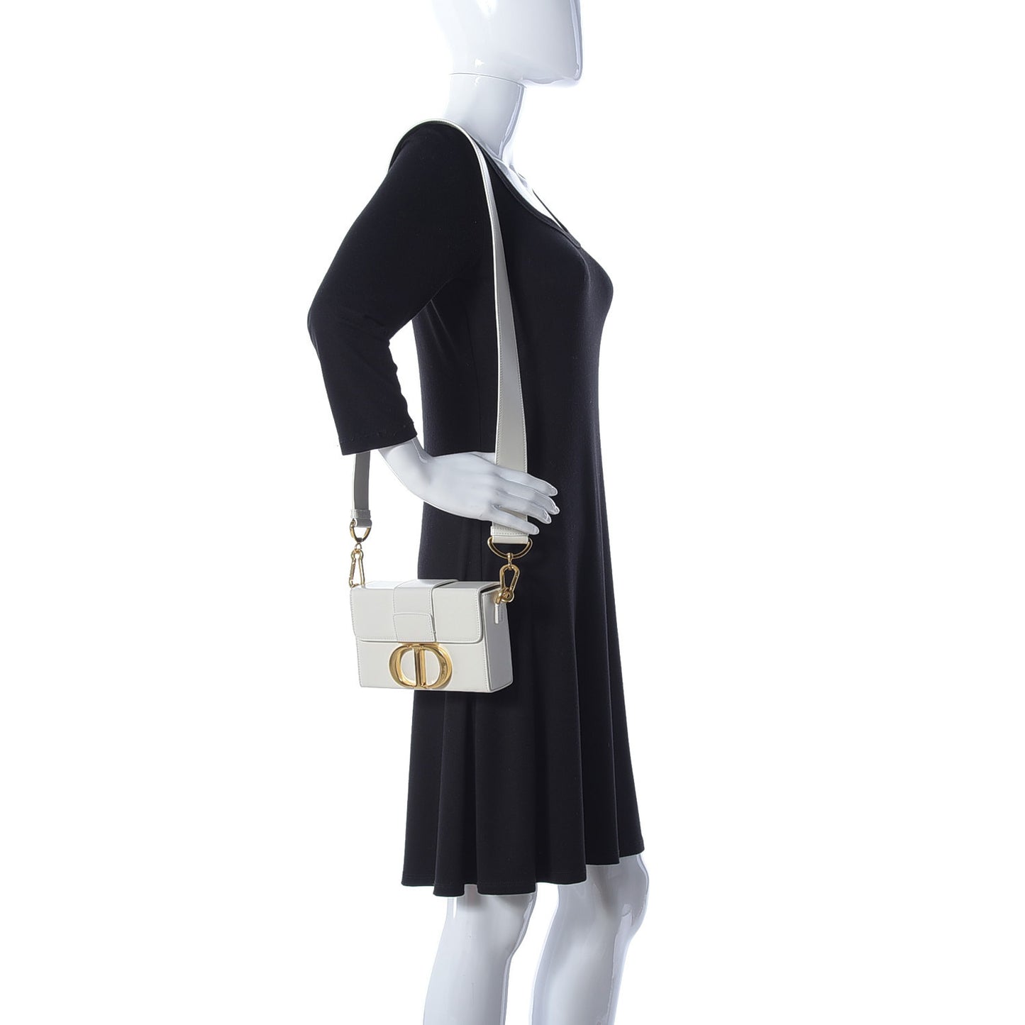 Smooth Calfskin 30 Montaigne Box Bag White