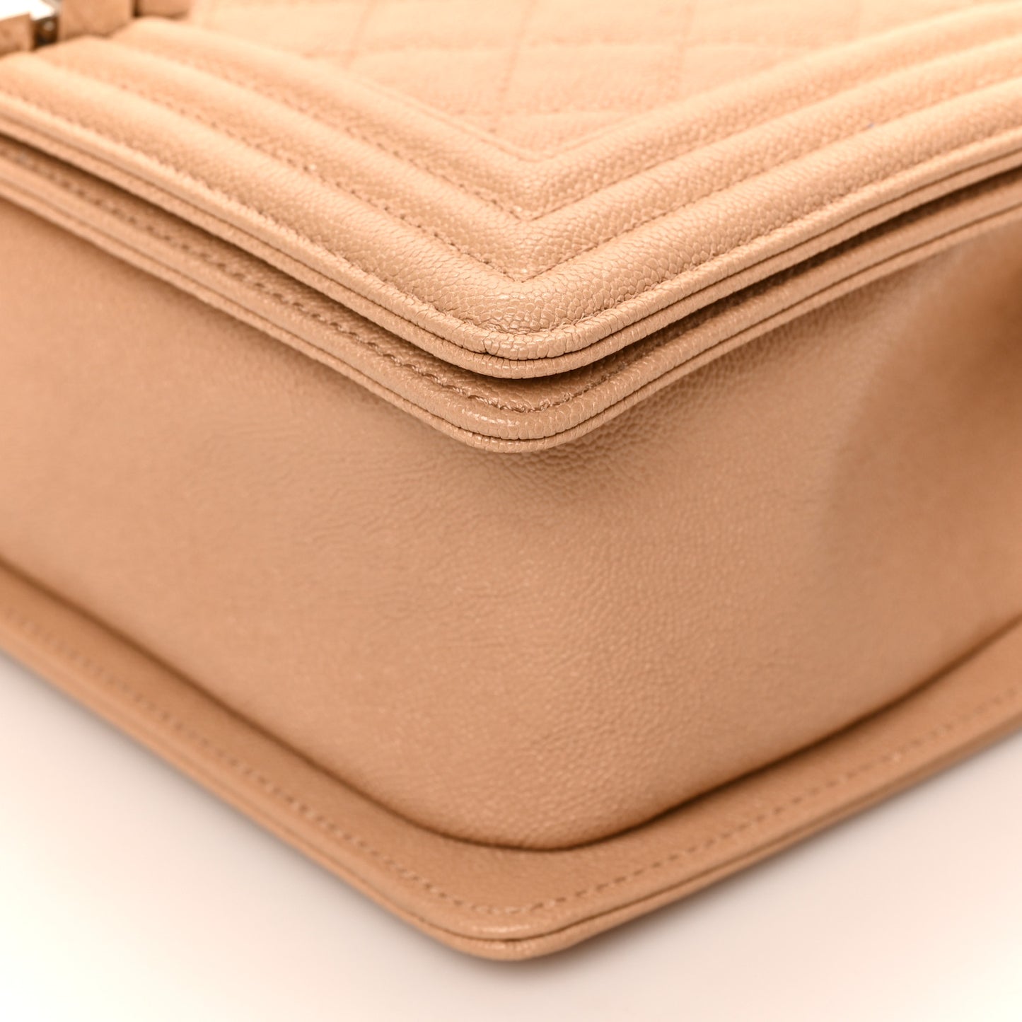 Caviar Quilted Medium Boy Flap Beige