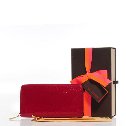 Louis Vuitton Vernis Zippy Wallet Pomme D'Amour 8 of 8