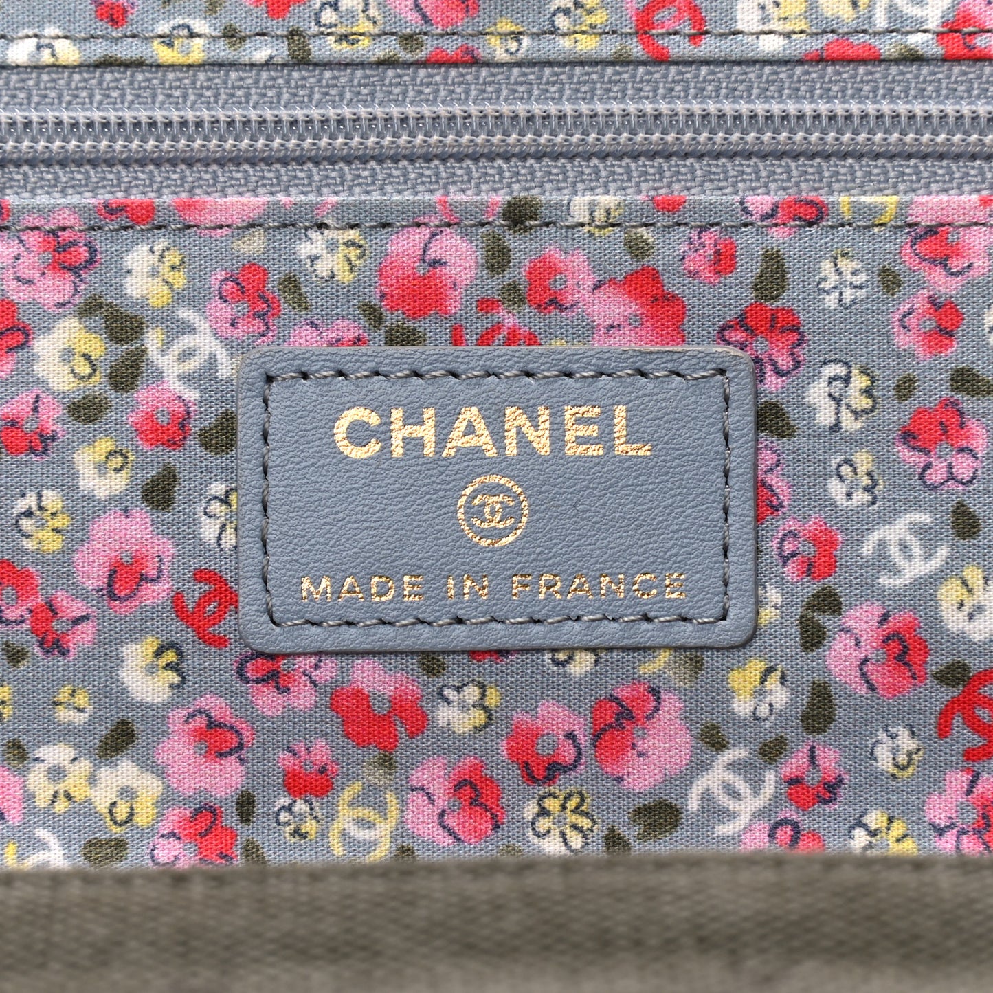 Canvas Quilted Coco Cuba Charms Wallet On Chain WOC Khaki