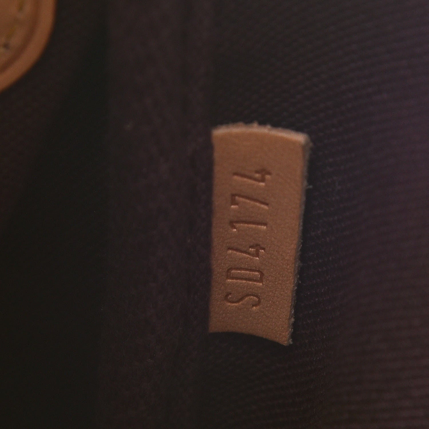 Louis Vuitton Monogram Favorite MM 10 of 10