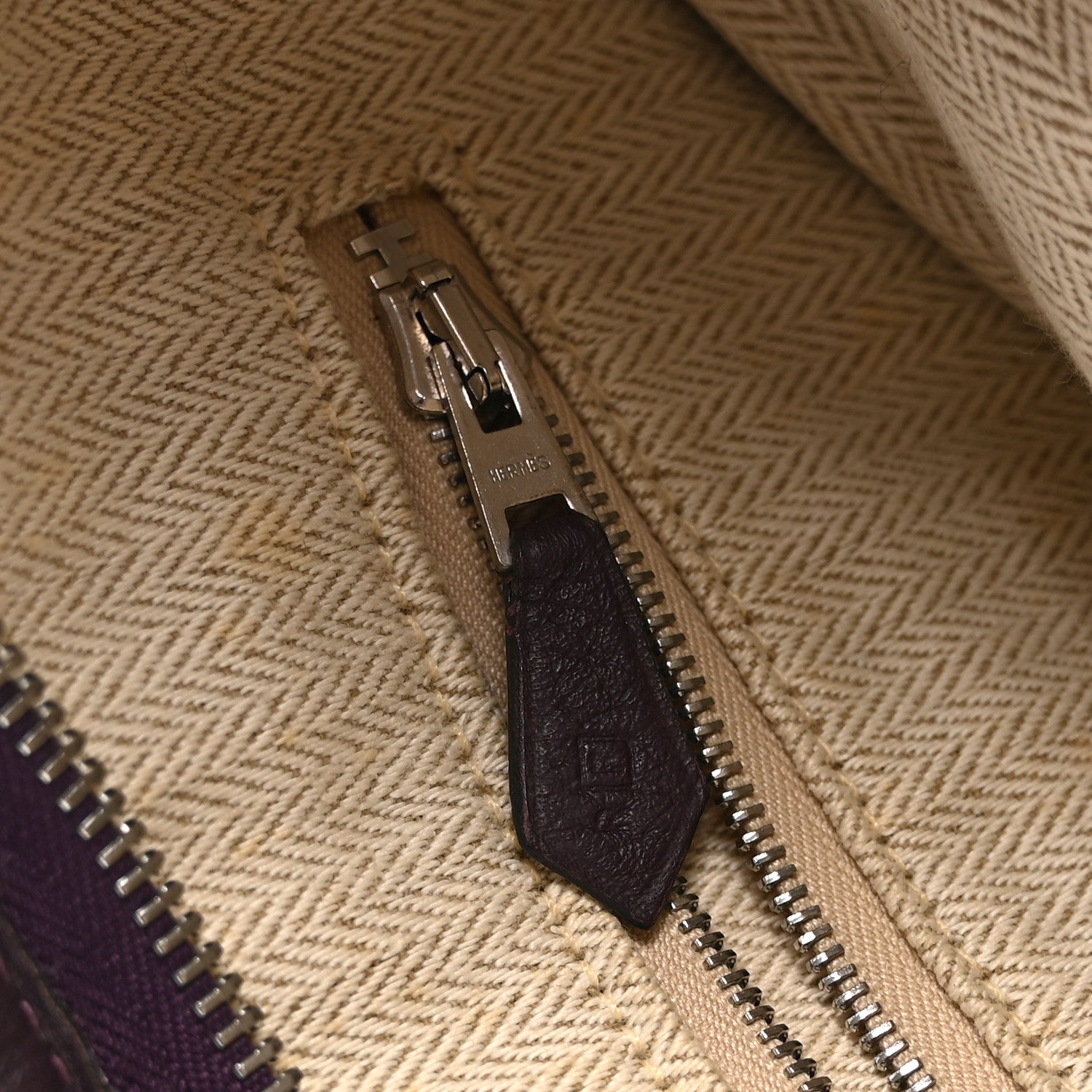 Hermes Taurillon Clemence Gao Raisin 7 of 10