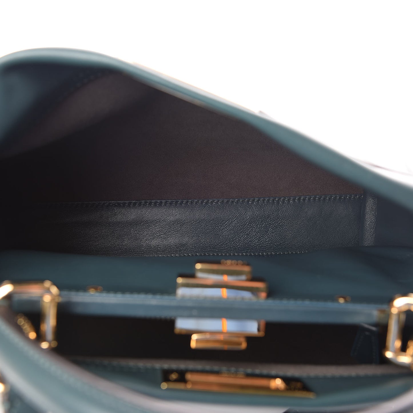 Vitello Seta Nappa Medium Peekaboo Iconic Satchel Amazzonia