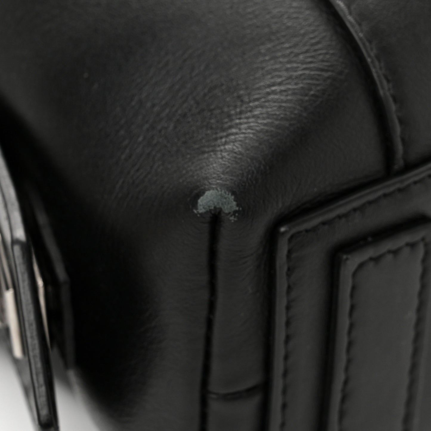 Smooth Calfskin Small Soft Antigona Black