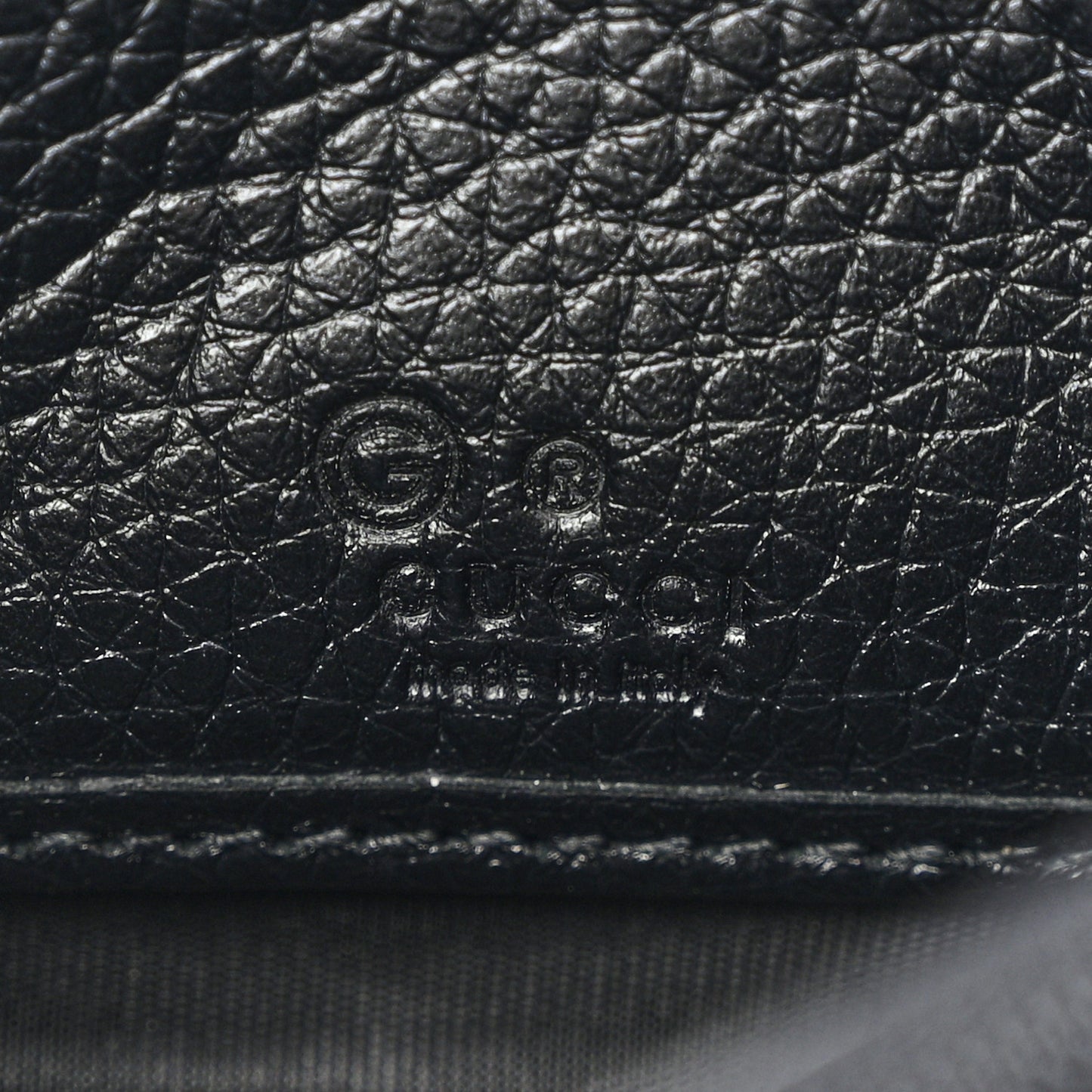 Pebbled Calfskin Small Soho Zip Around Wallet Black