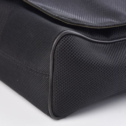 Louis Vuitton Damier Geant Messenger Bag Black 10 of 10