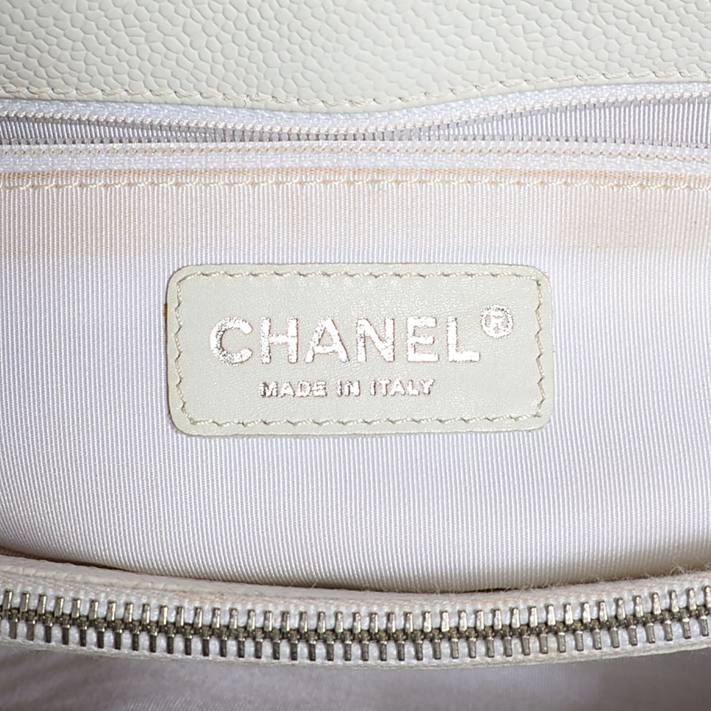 Caviar Quilted Grand Shopping Tote GST White