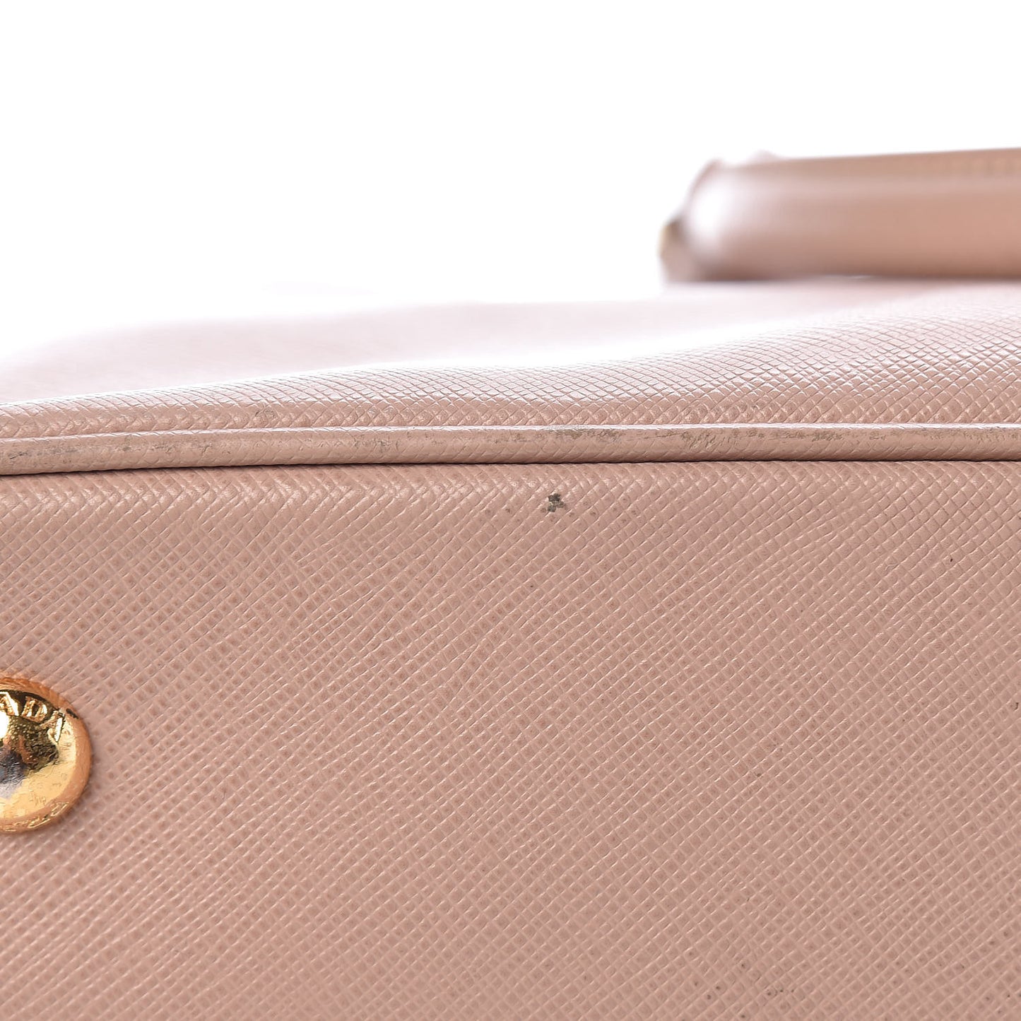 Saffiano Lux Medium Tote Cammeo