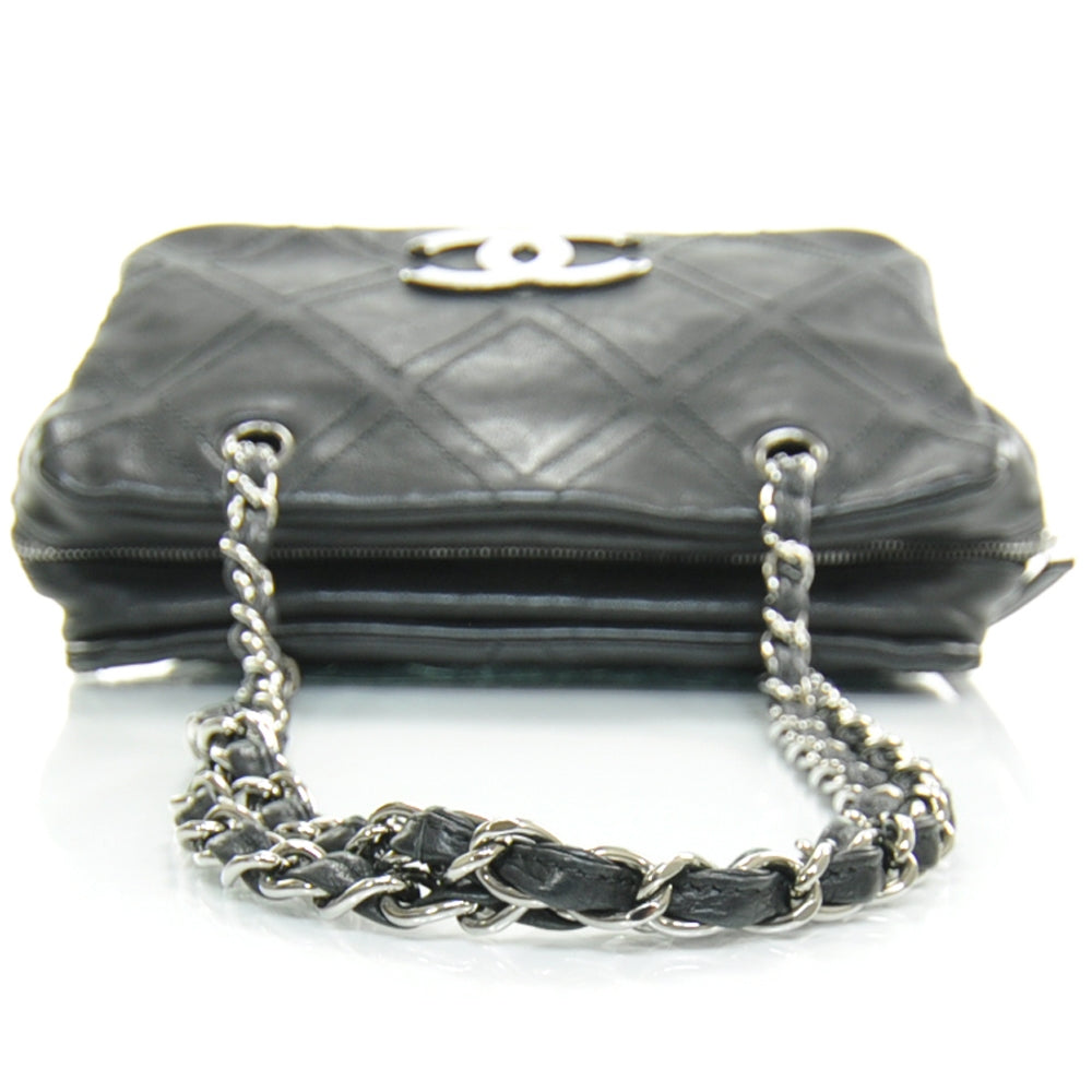 Caviar Small Diamond Stitch Tote Black