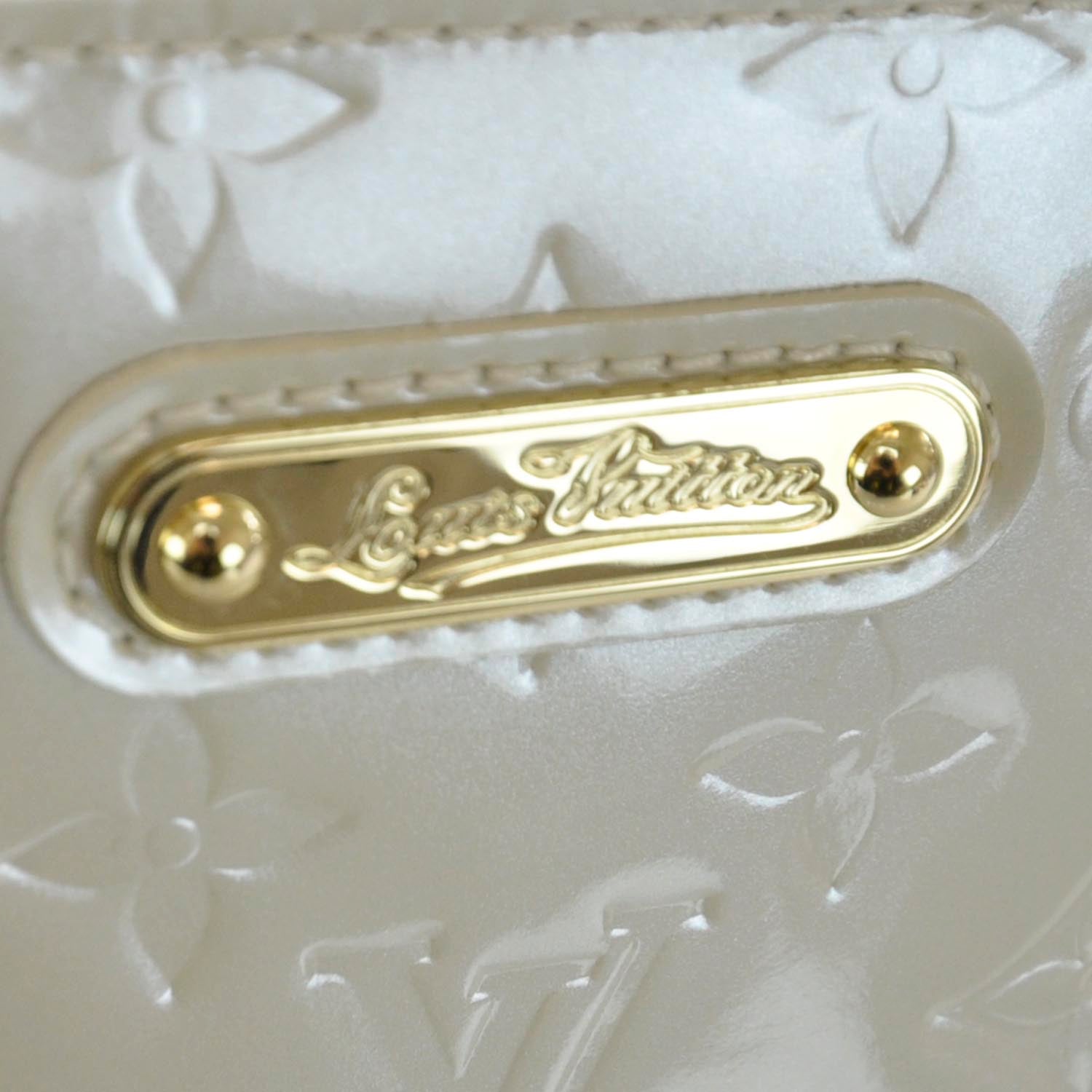 Louis Vuitton Vernis Wilshire MM Blanc Corail 7 of 10