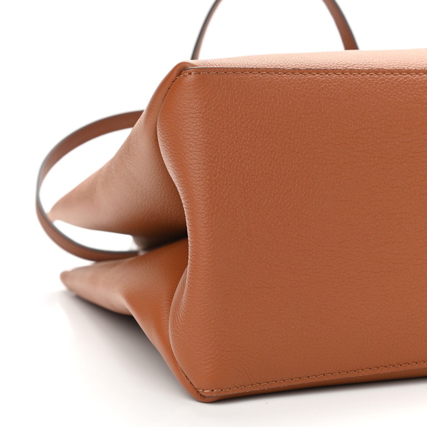 Grained Calfskin Lockme Shopper Chataigne