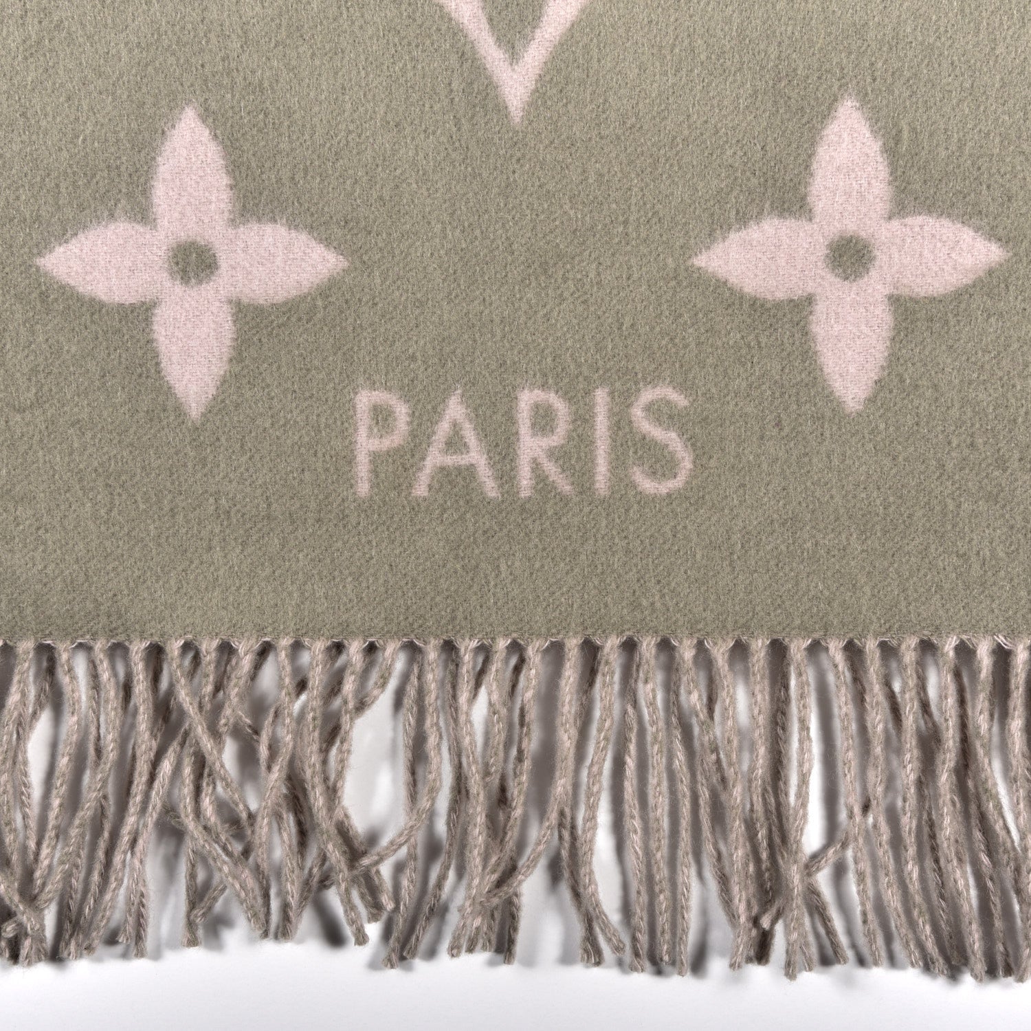 Louis Vuitton Cashmere Monogram Reykjavik Scarf Rose 5 of 5