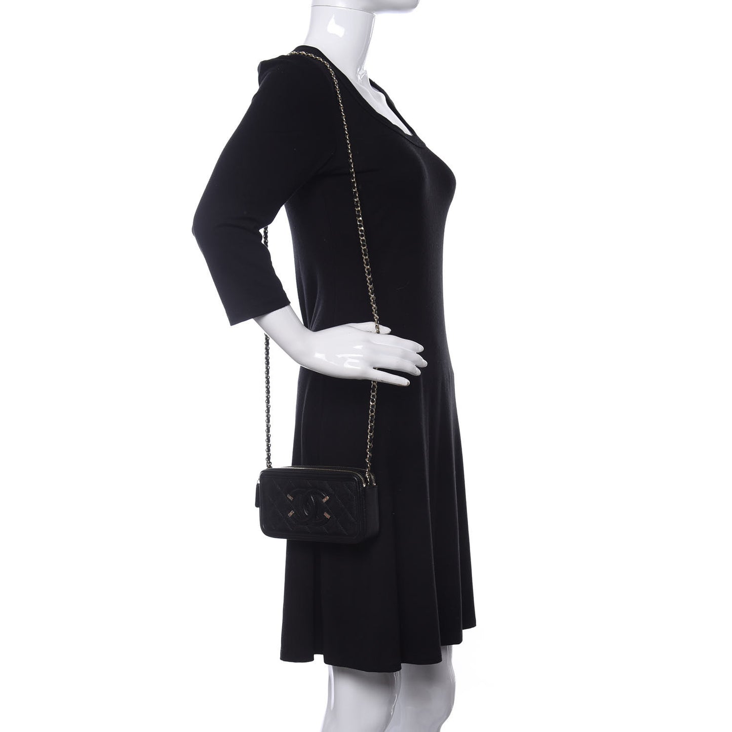 Caviar Quilted CC Filigree Clutch With Chain Black