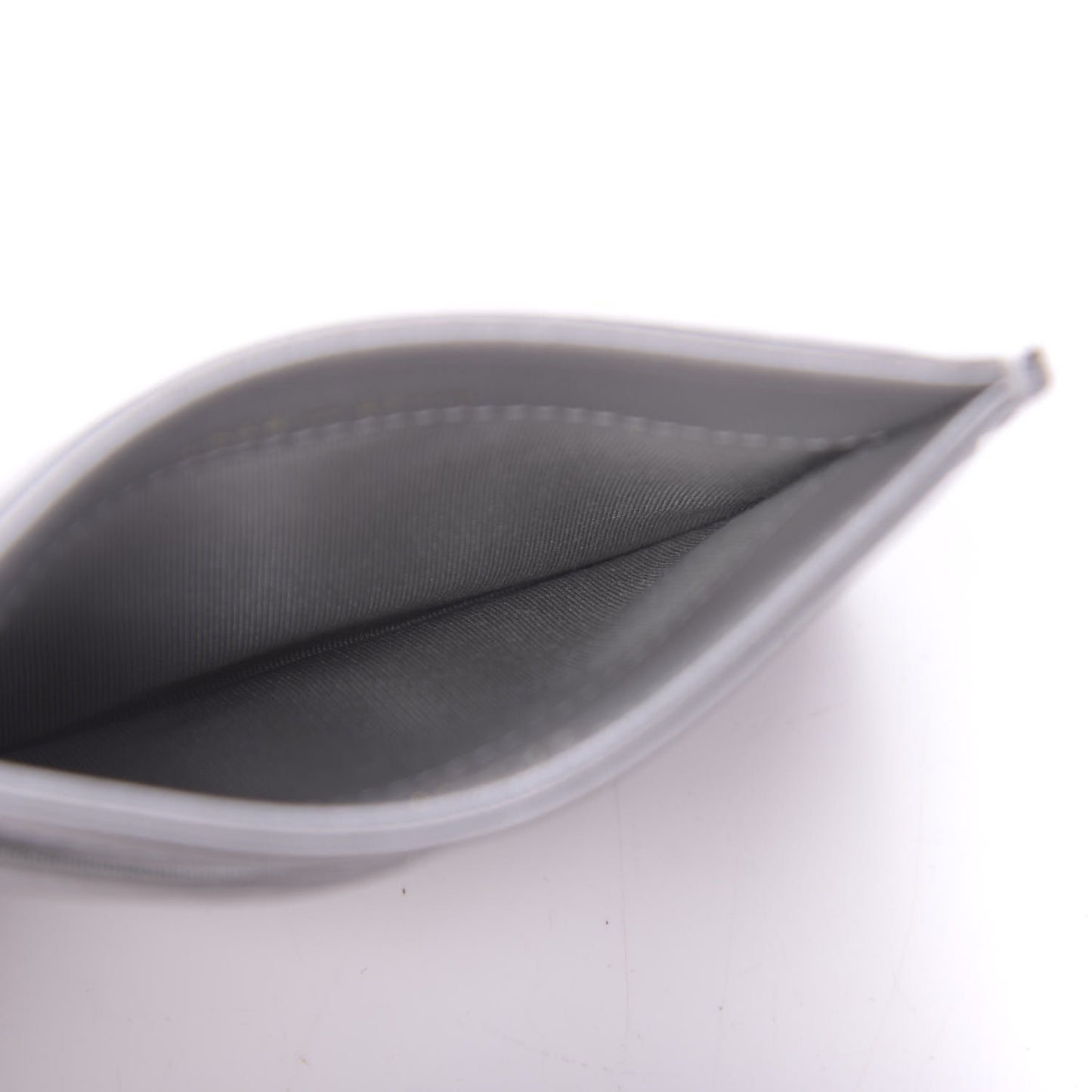 Metallic Goatskin Quilted 19 Card Holder Silver