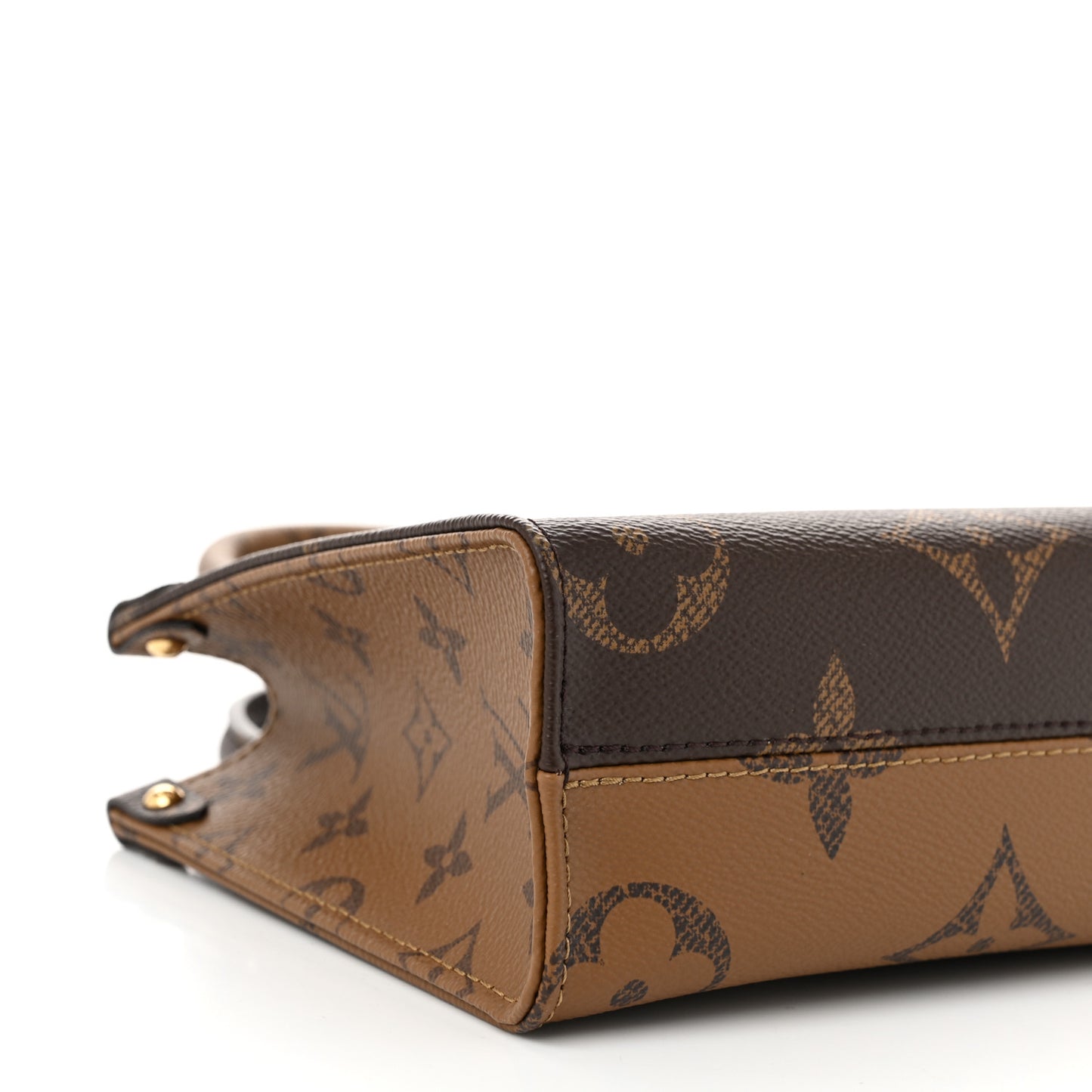 Reverse Monogram Giant Onthego BB