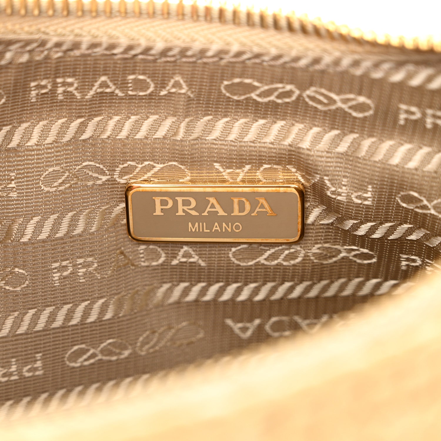 Prada Yarn Raffia Effect Crochet Re-Edition 2005 Shoulder Bag Naturale 6 of 12