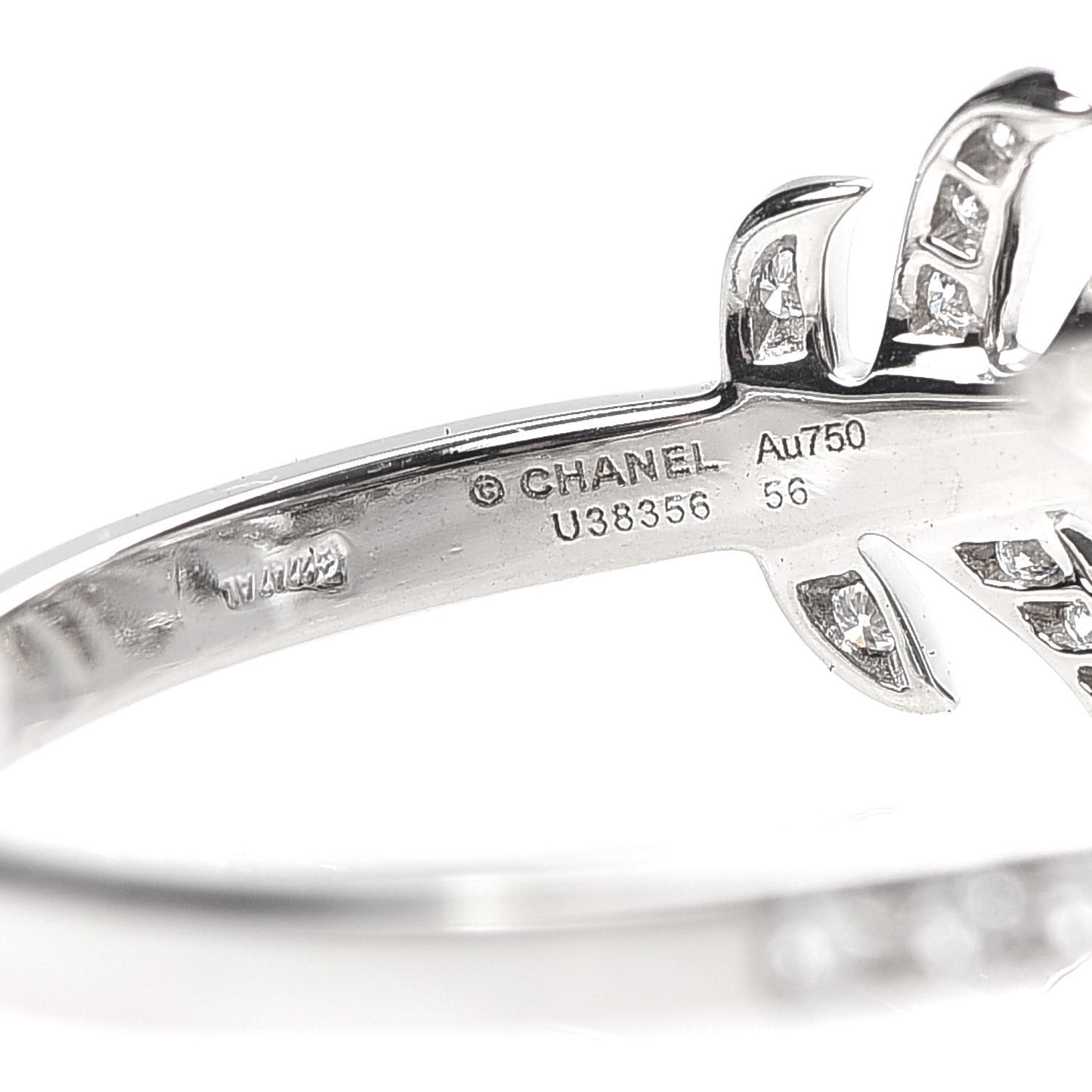 18K White Gold Diamond Plume De Ring 56 7.5