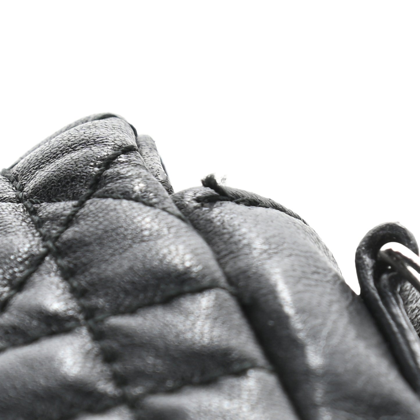 Lambskin Cannage New Lock Pouch Black