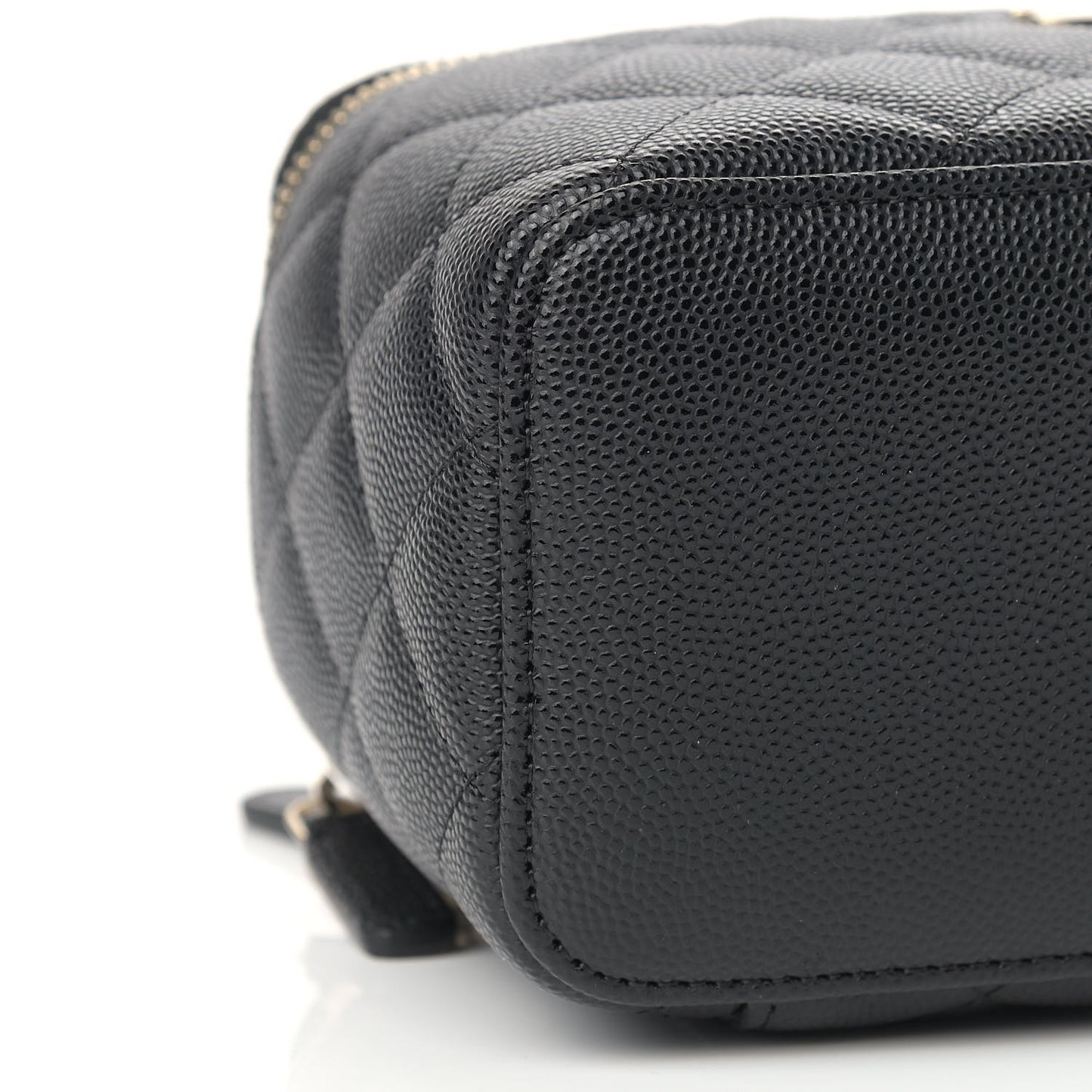 Caviar Quilted Small Vanity Case With Chain Black