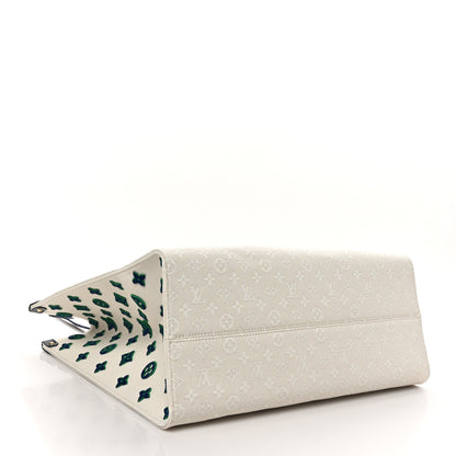 Louis Vuitton Jacquard Embroidered Tufted Monogram Hamptons Onthego GM 4 of 9