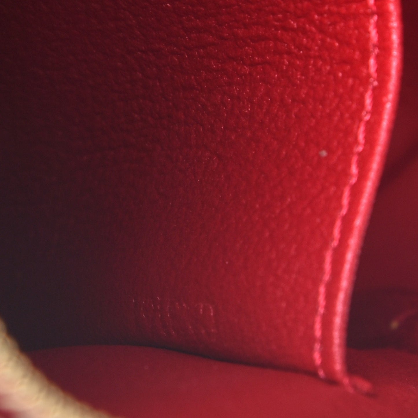 Vernis Cosmetic Pouch Pomme D'Amour