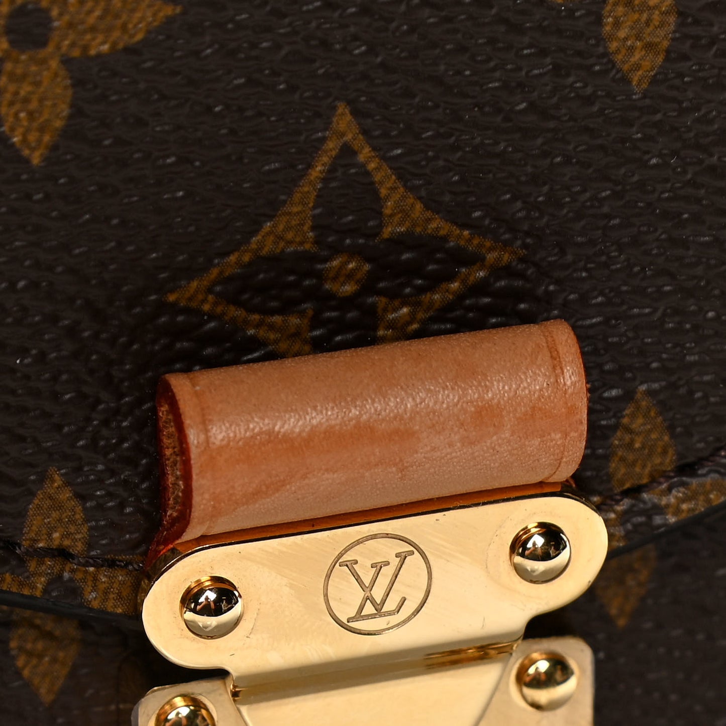 Monogram Pochette Metis