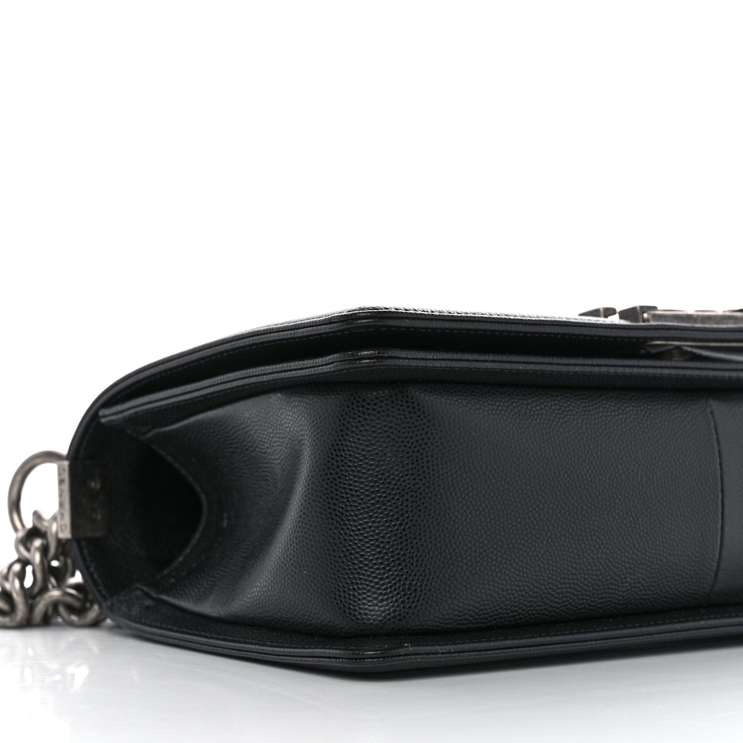 Caviar Quilted Medium Boy Flap Black