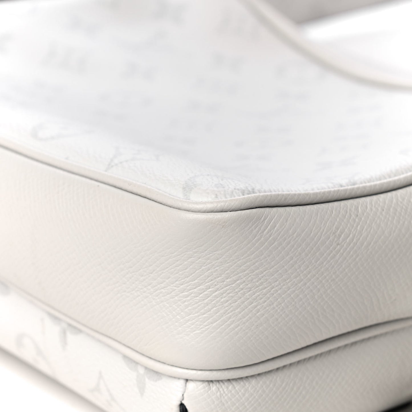 Taiga Monogram Outdoor Messenger White