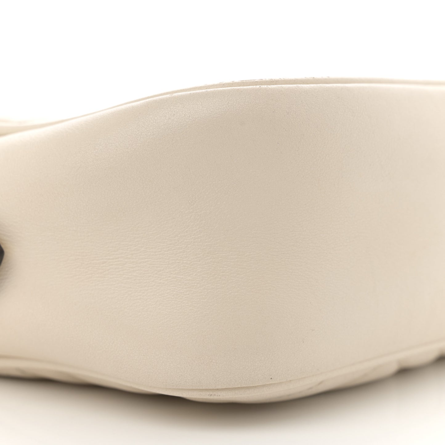 Calfskin Matelasse Small GG Marmont Chain Shoulder Bag White