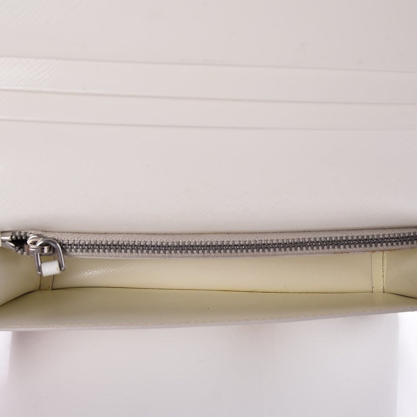 Saffiano Robot Chain Wallet White