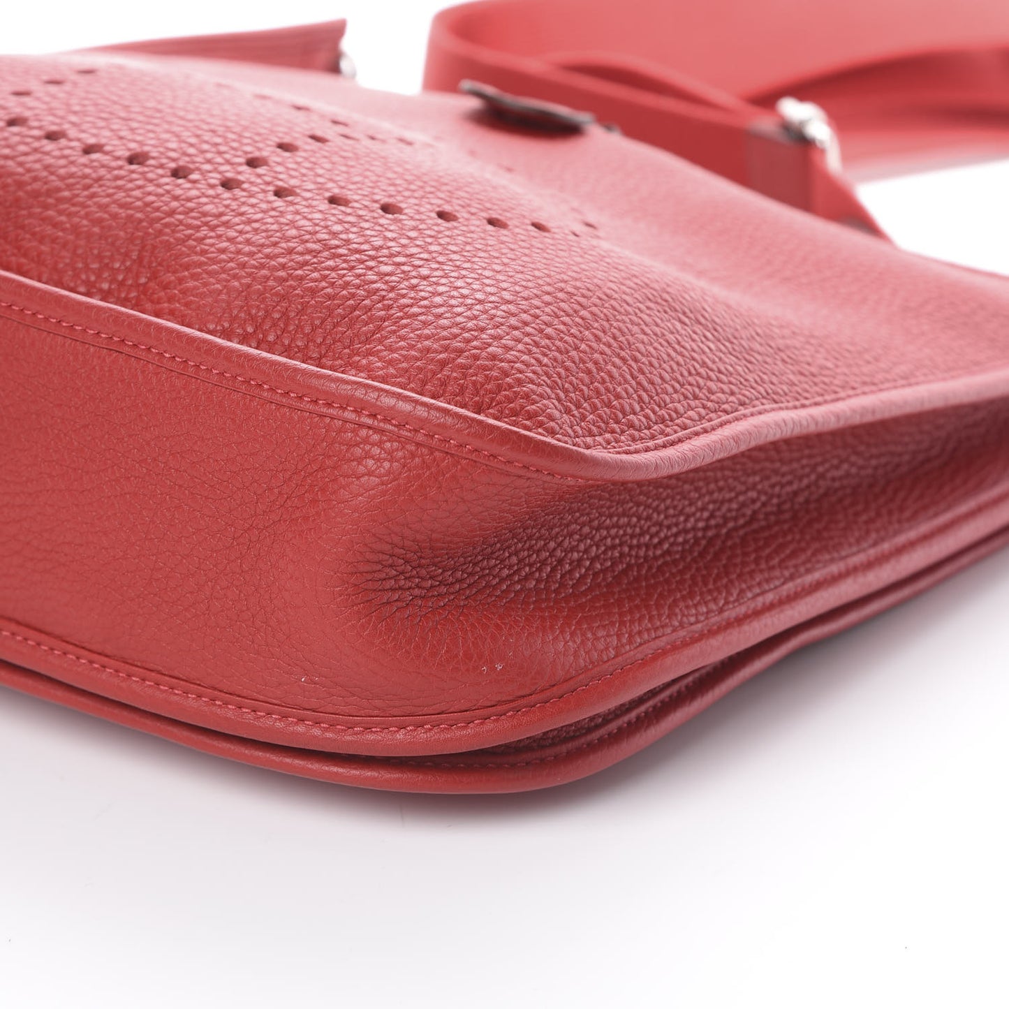 Taurillon Clemence Evelyne III PM Rouge Garance