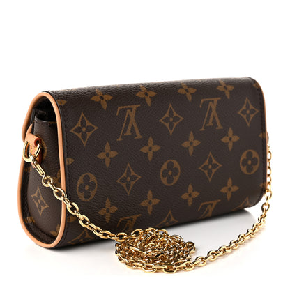 Louis Vuitton Monogram Pochette Camille 3 of 10