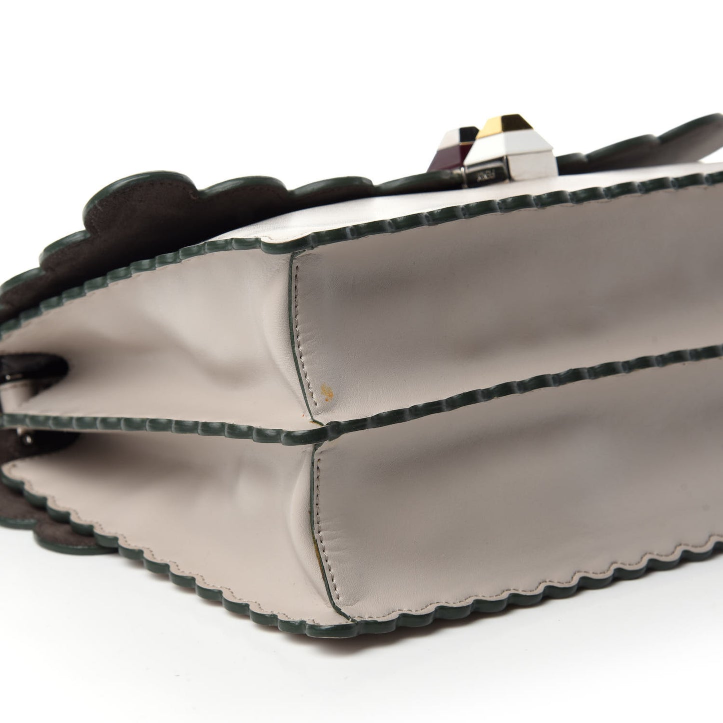 Vitello Liberty Scalloped Studded Kan I Shoulder Bag Grigio Polvere