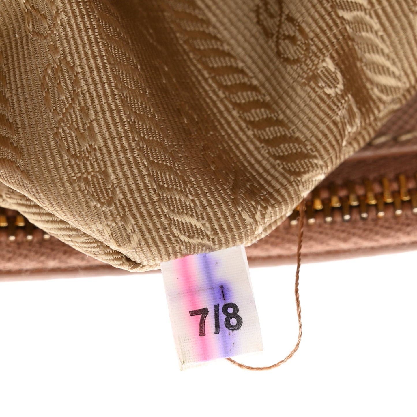 Saffiano Medium Galleria Double Zip Tote Cammeo