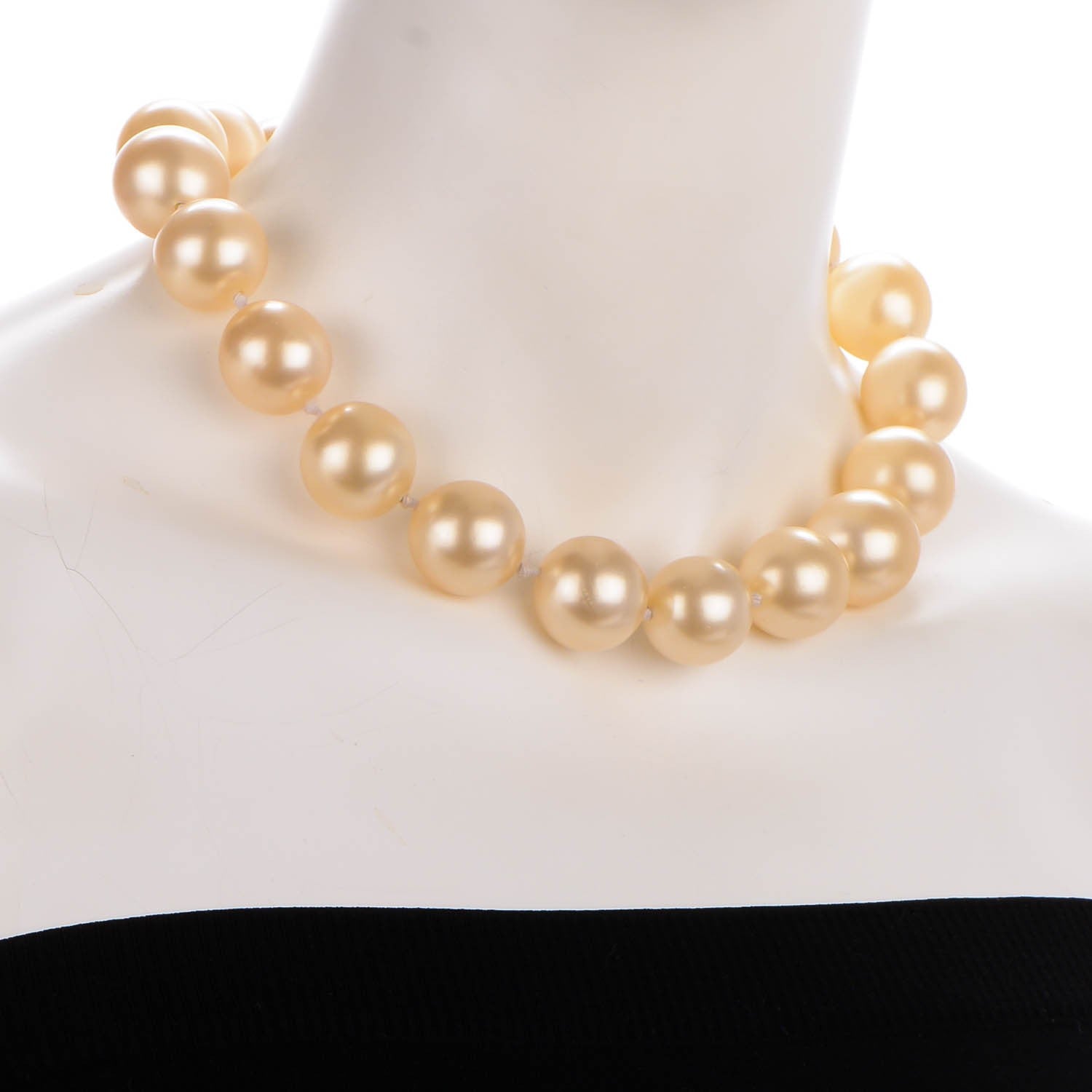 Chanel Pearl Short Necklace Gold 2 of 5