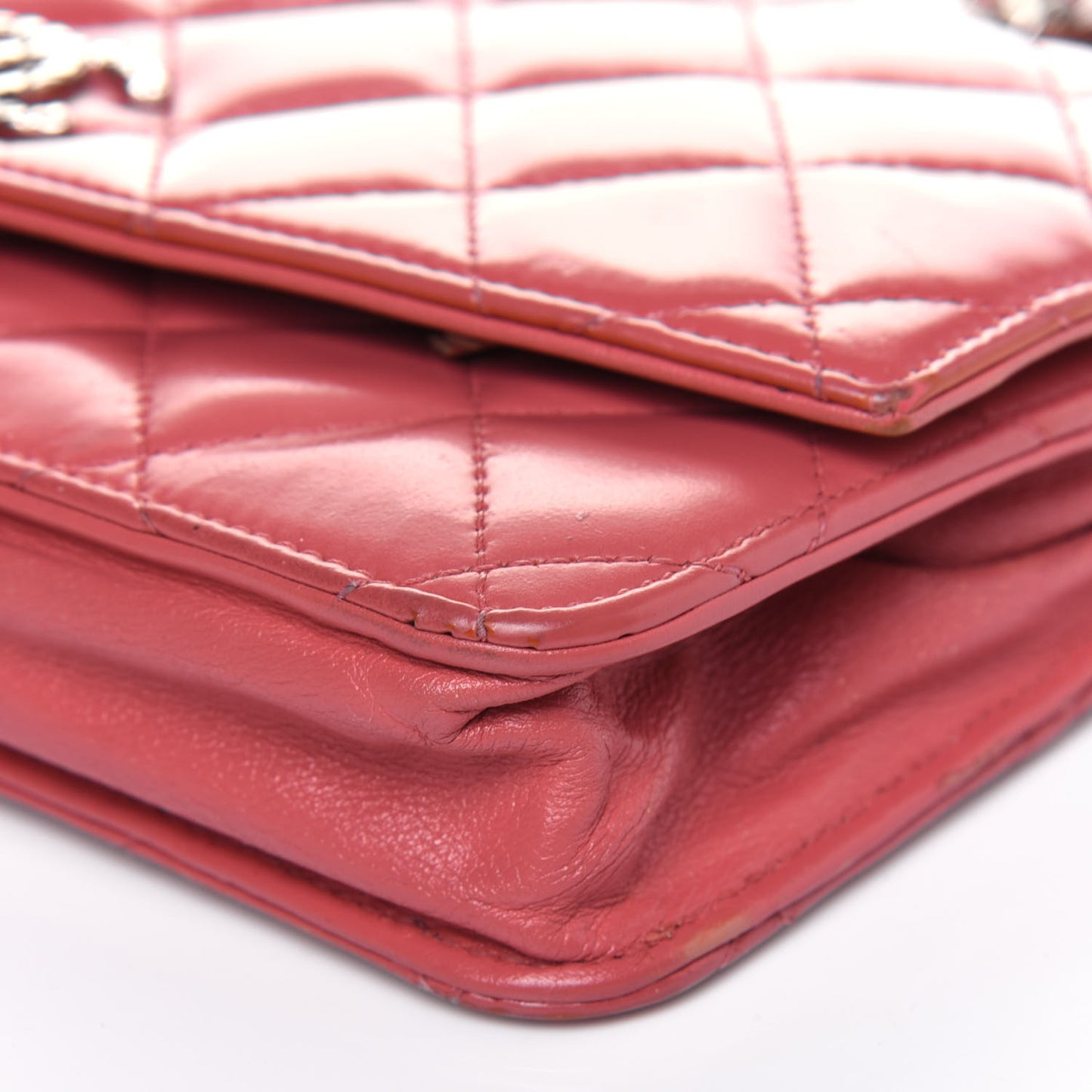 Patent Quilted Brilliant Wallet On Chain WOC Pink