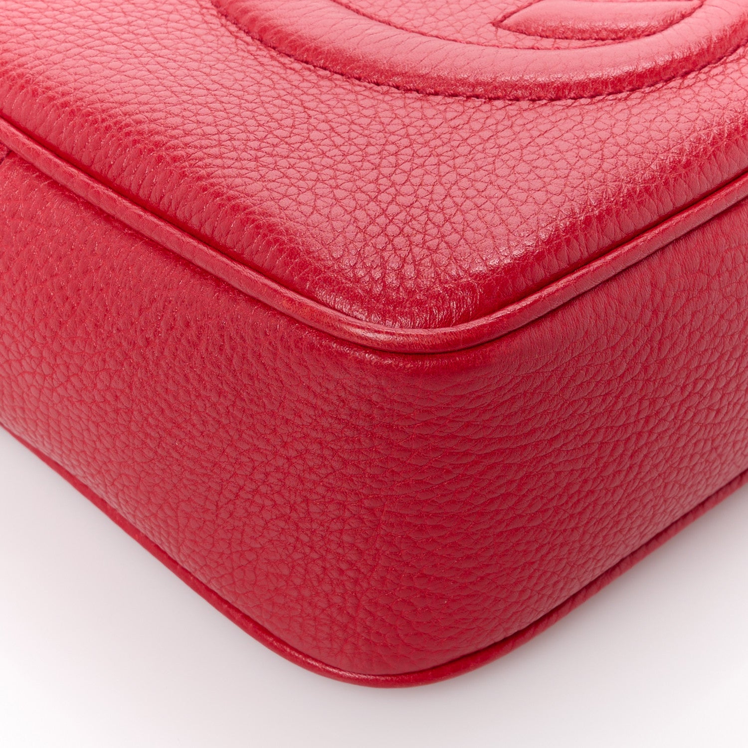 Gucci Pebbled Calfskin Small Soho Disco Bag Vibrant Red 16 of 17