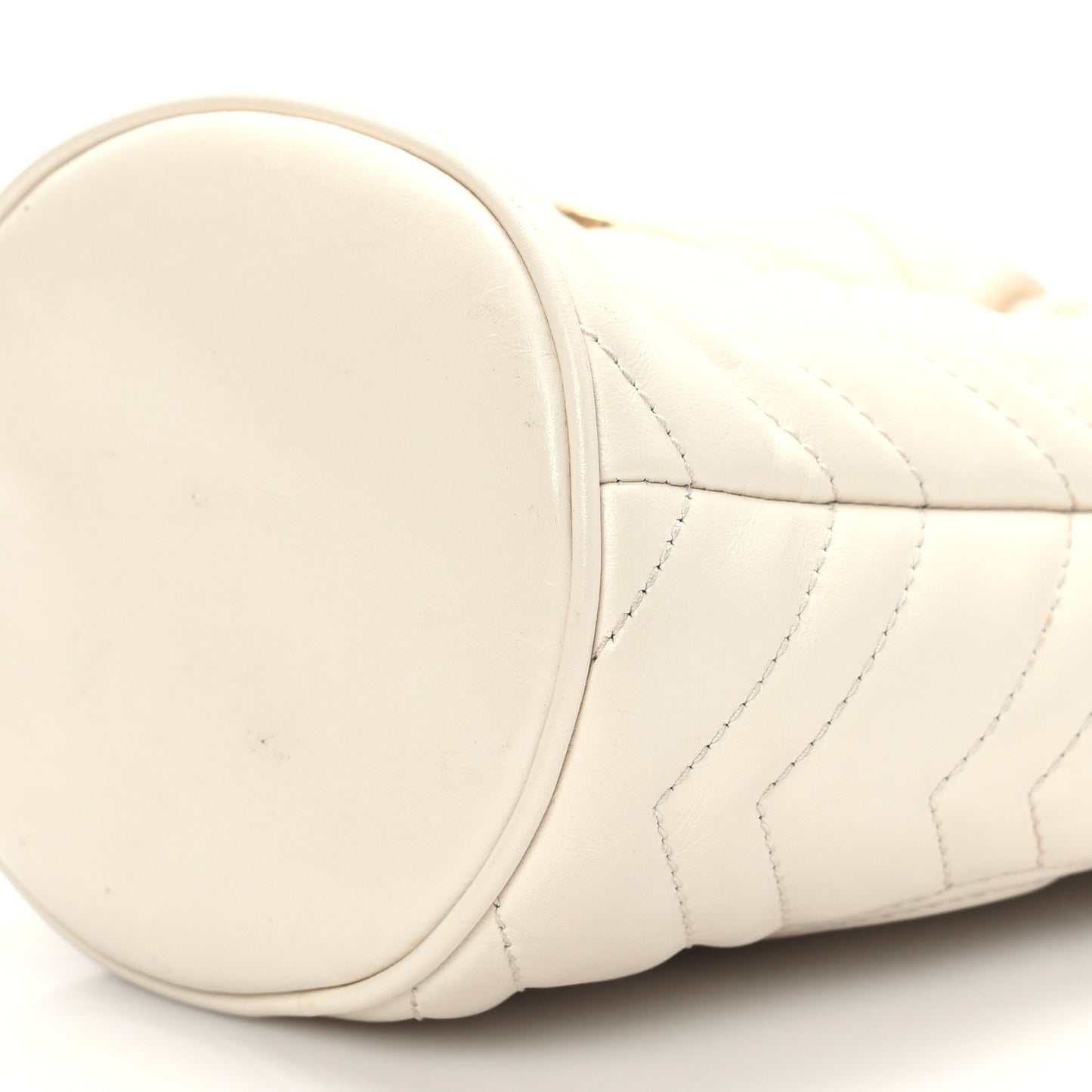 Calfskin Matelasse Mini GG Marmont 2.0 Bucket Bag White